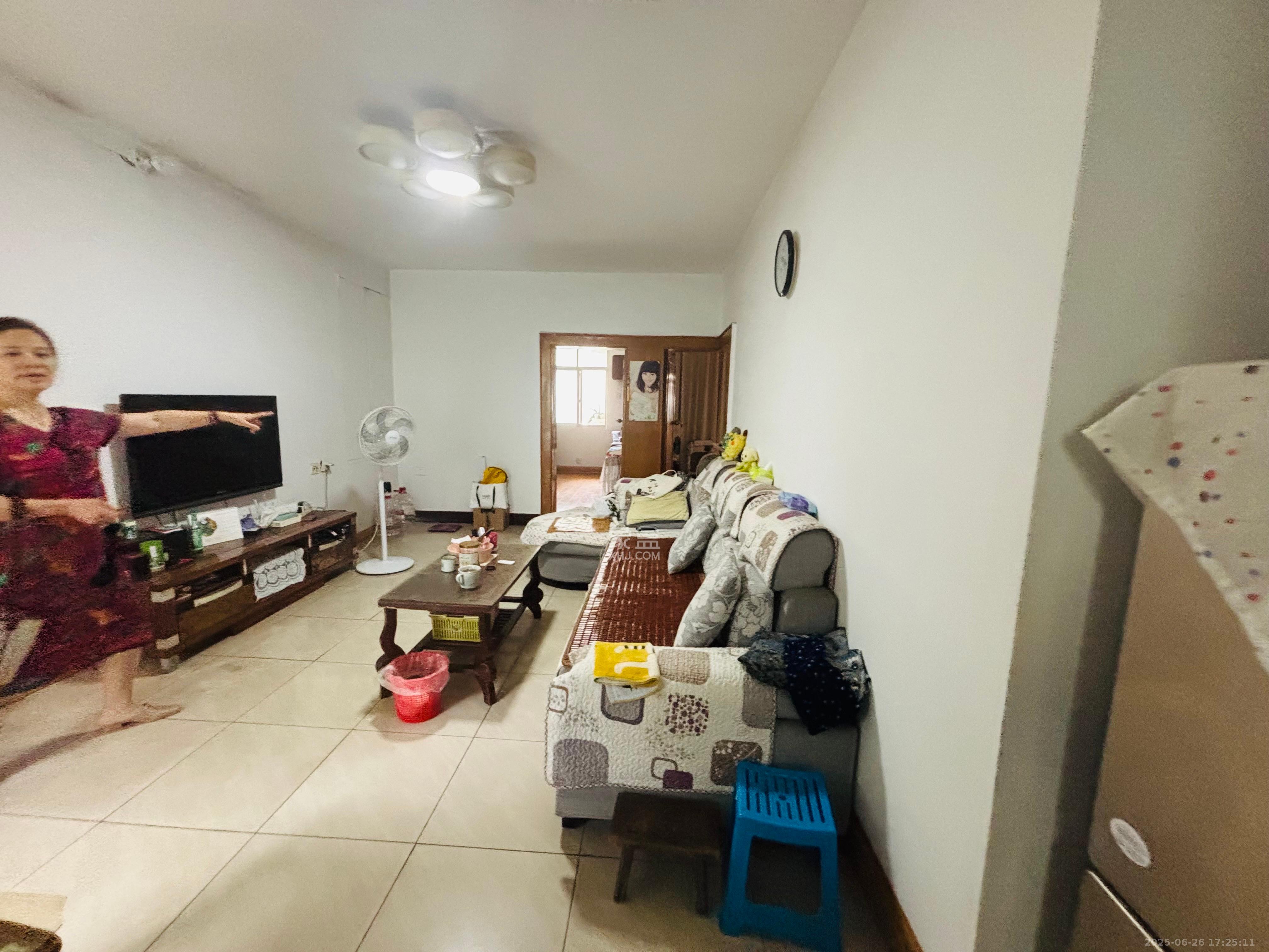 富雅坪社区(红墙巷) 3室1厅1卫 2200.0元/月 富雅坪社区(红墙巷) 3室1厅1卫 2200.0元/月室内图