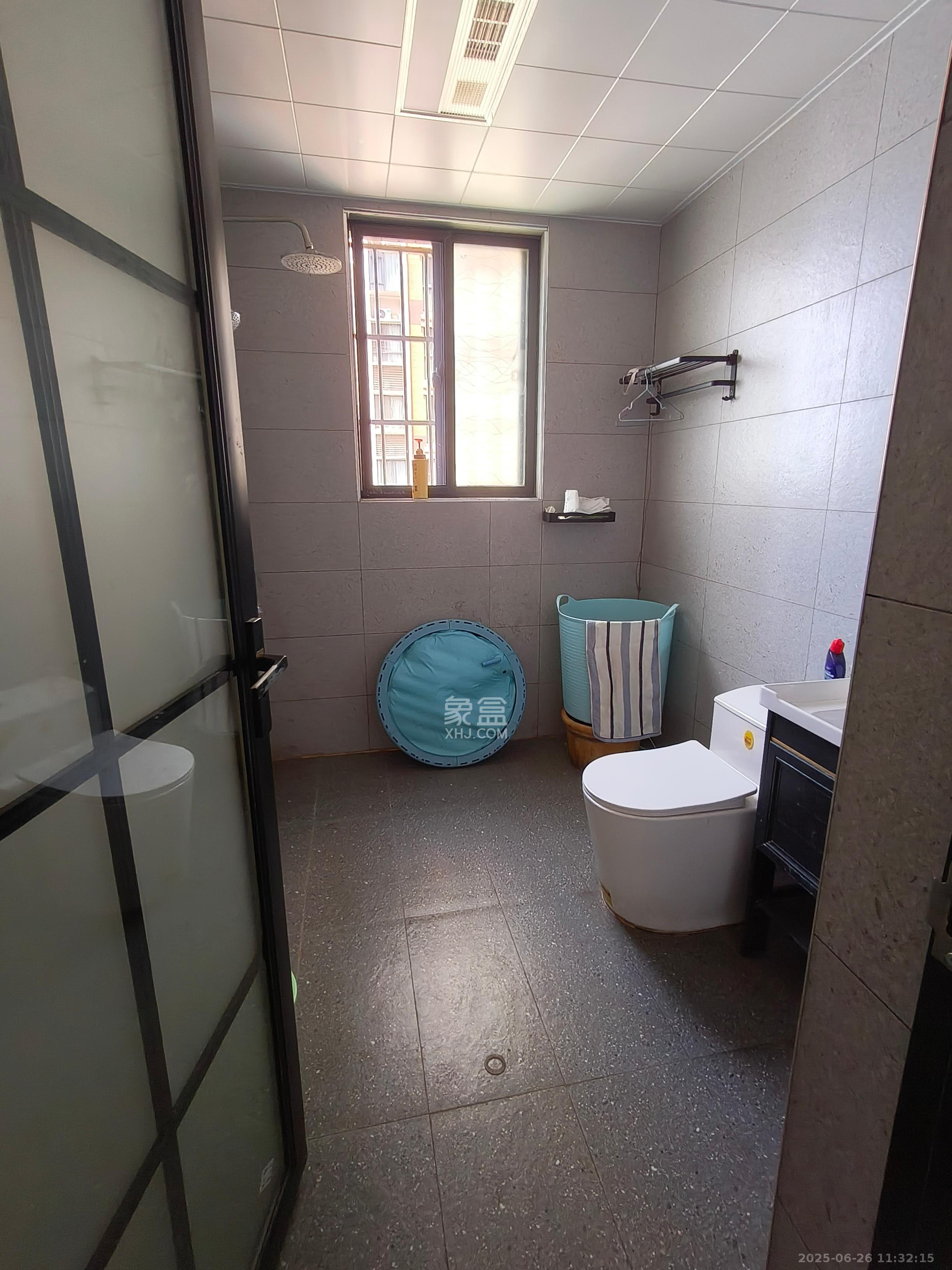 锦湘国际星城三期(锦绣苑) 4室2厅2卫 4000.0元/月 锦湘国际星城三期(锦绣苑) 4室2厅2卫 4000.0元/月室内图