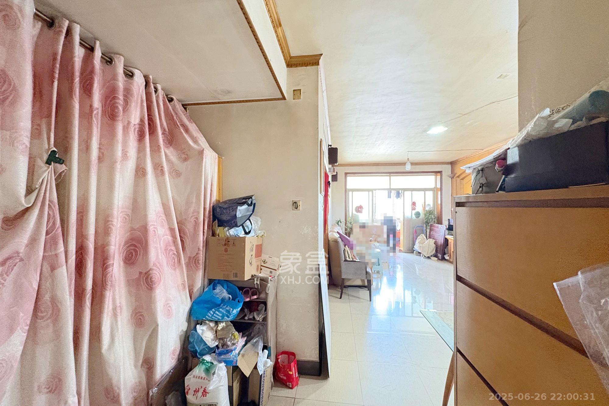 铁银大厦 3室1厅2卫 105.0万 铁银大厦 3室1厅2卫 105.0万客厅