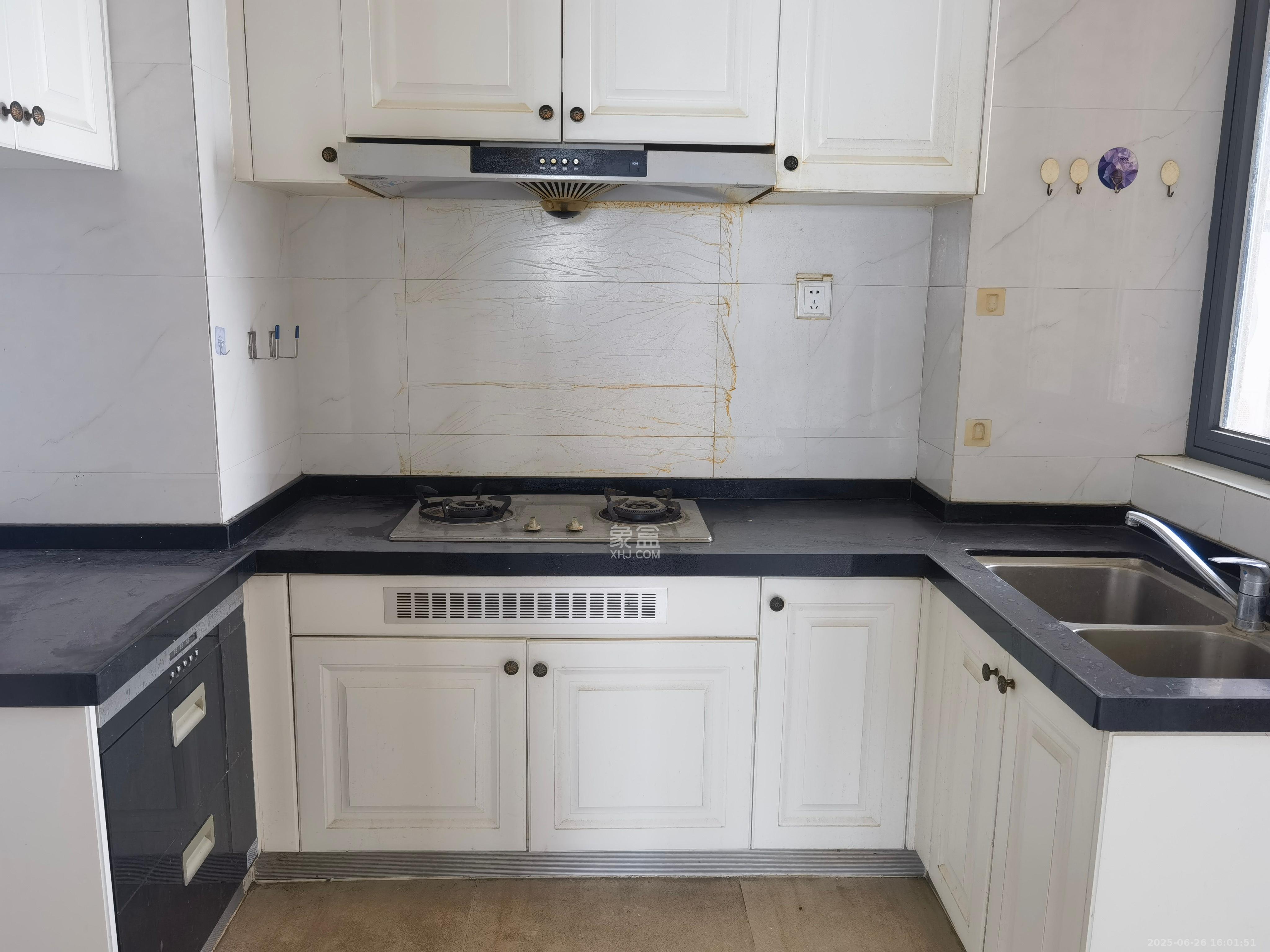 碧桂园威尼斯城 4室2厅2卫 4500.0元/月 碧桂园威尼斯城 4室2厅2卫 4500.0元/月室内图