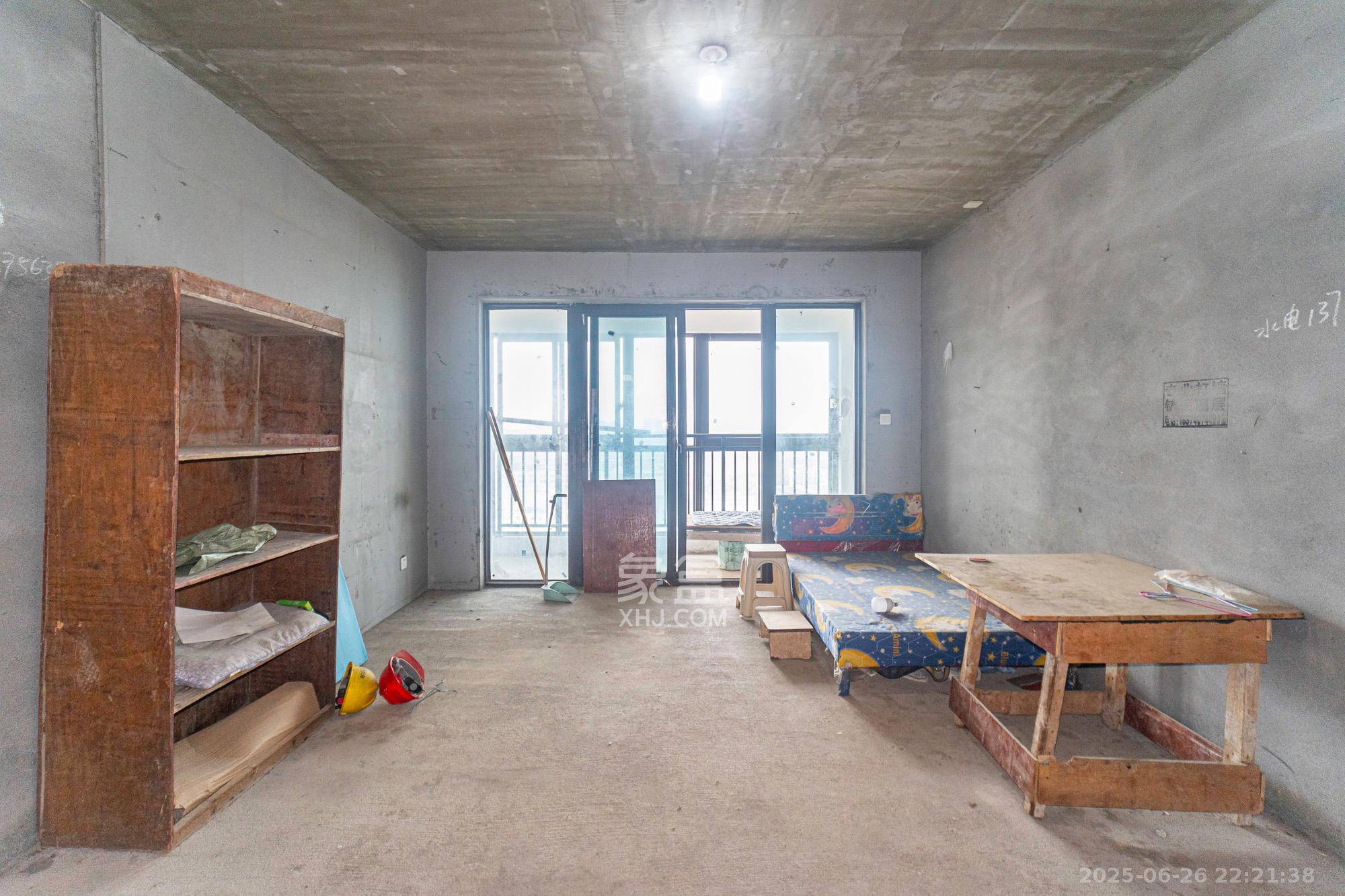 东方美地  4室2厅2卫   75.00万