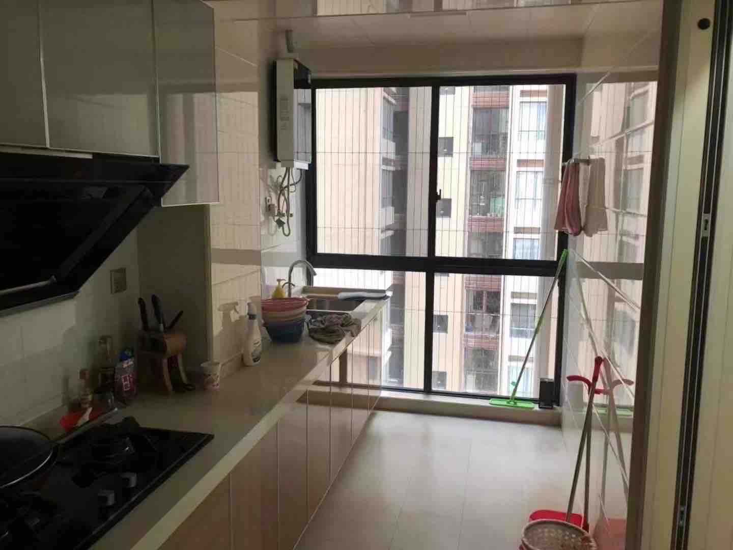 珠江愉景南苑(一、二、三、四期) 1室0厅0卫 2300.0元/月 珠江愉景南苑(一、二、三、四期) 1室0厅0卫 2300.0元/月室内图