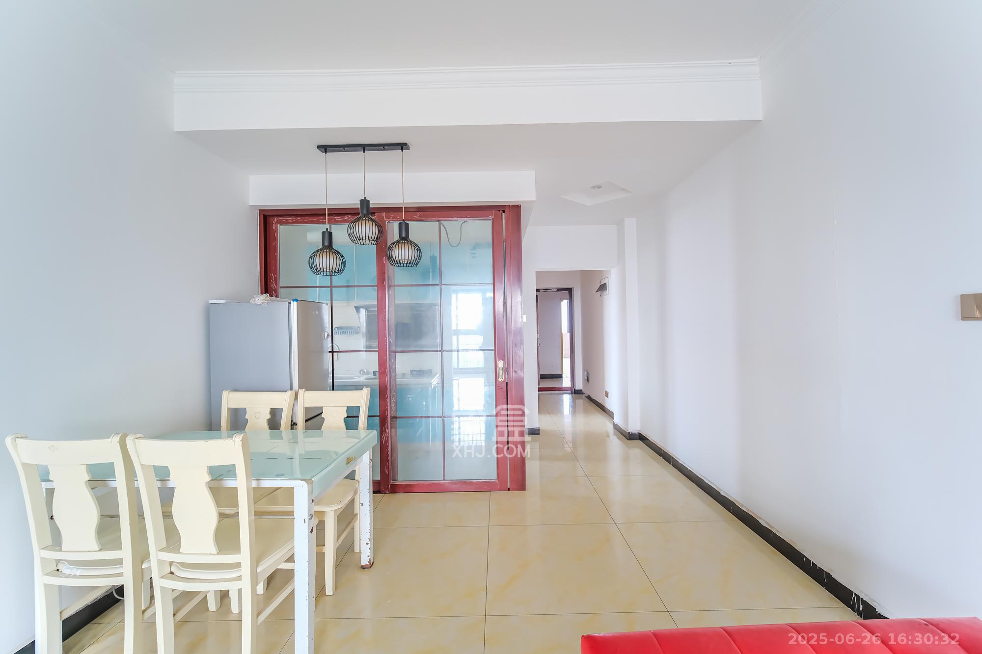 月亮湾草莓街区一、二期  3室2厅1卫    49.8万 月亮湾草莓街区一、二期  3室2厅1卫    49.8万客厅