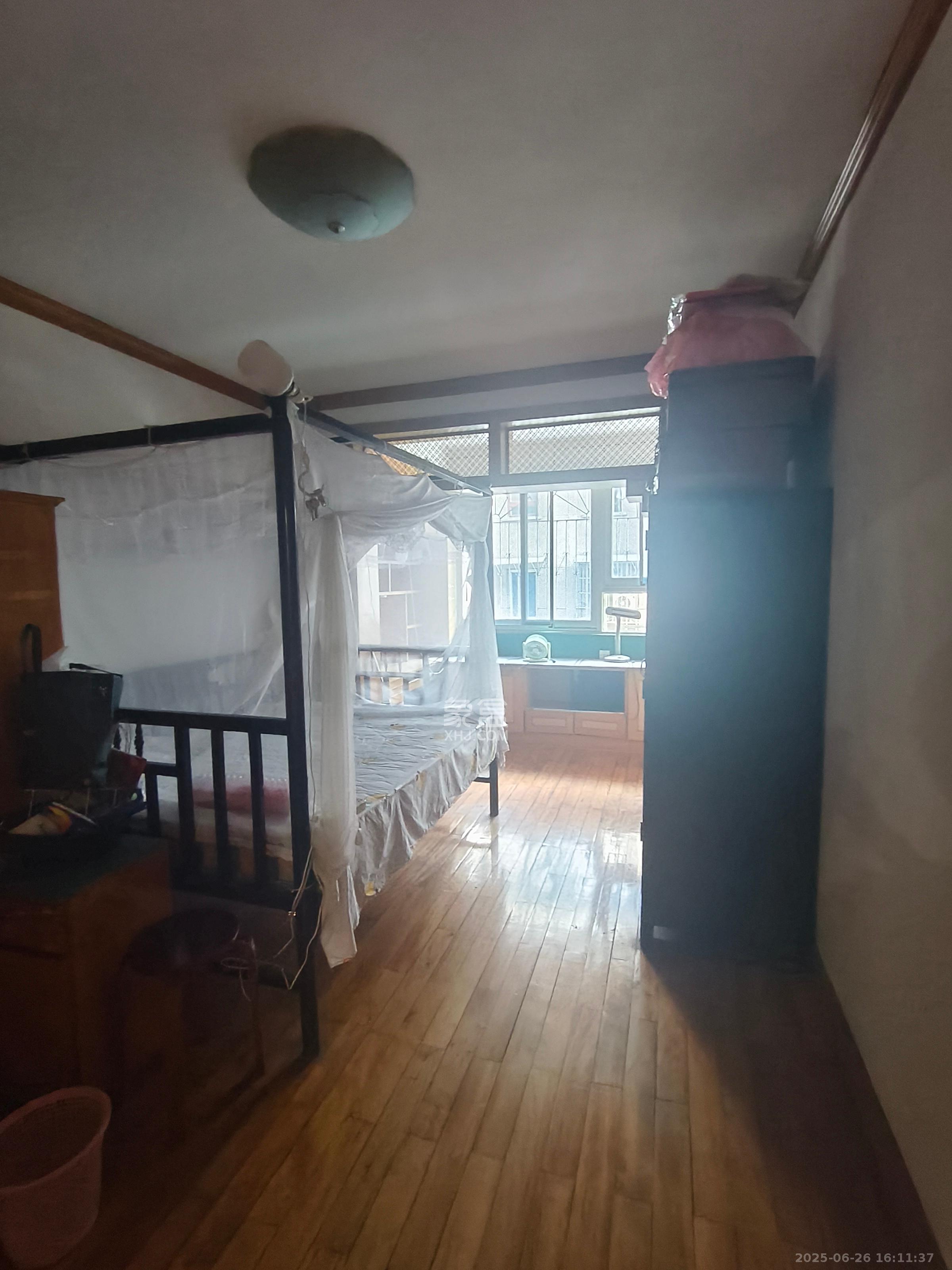 雅泰花园 2室2厅1卫 1800.0元/月 雅泰花园 2室2厅1卫 1800.0元/月室内图