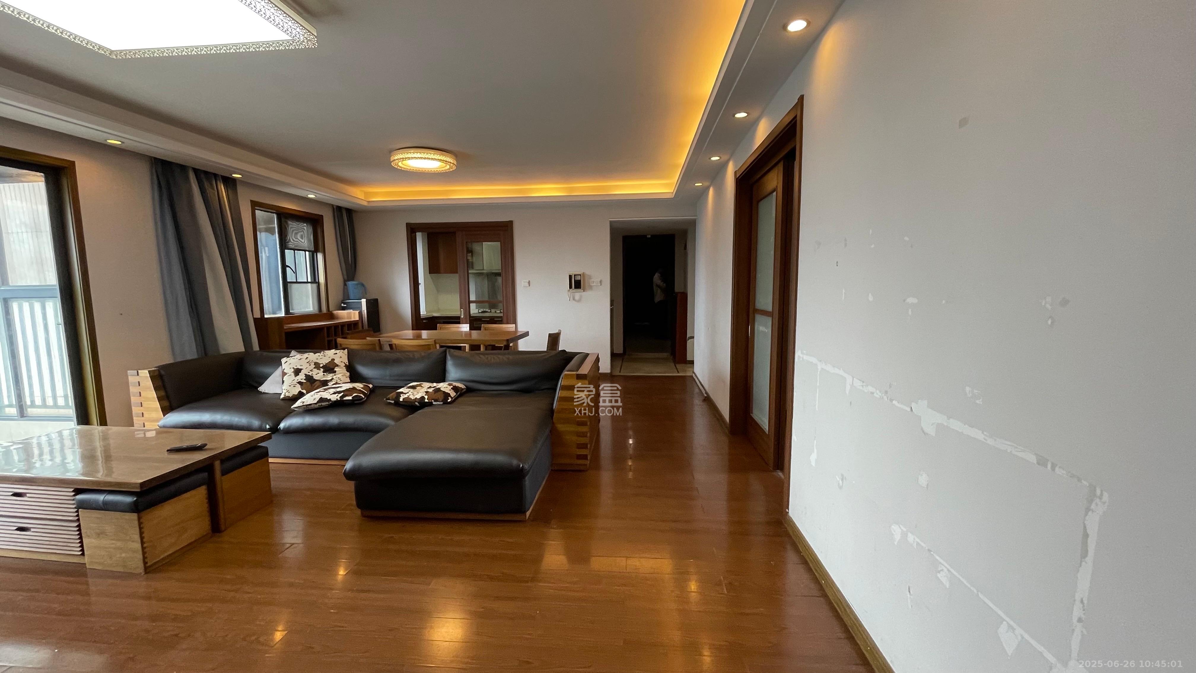 万科金域华府二期 3室2厅2卫 2900.0元/月 万科金域华府二期 3室2厅2卫 2900.0元/月室内图