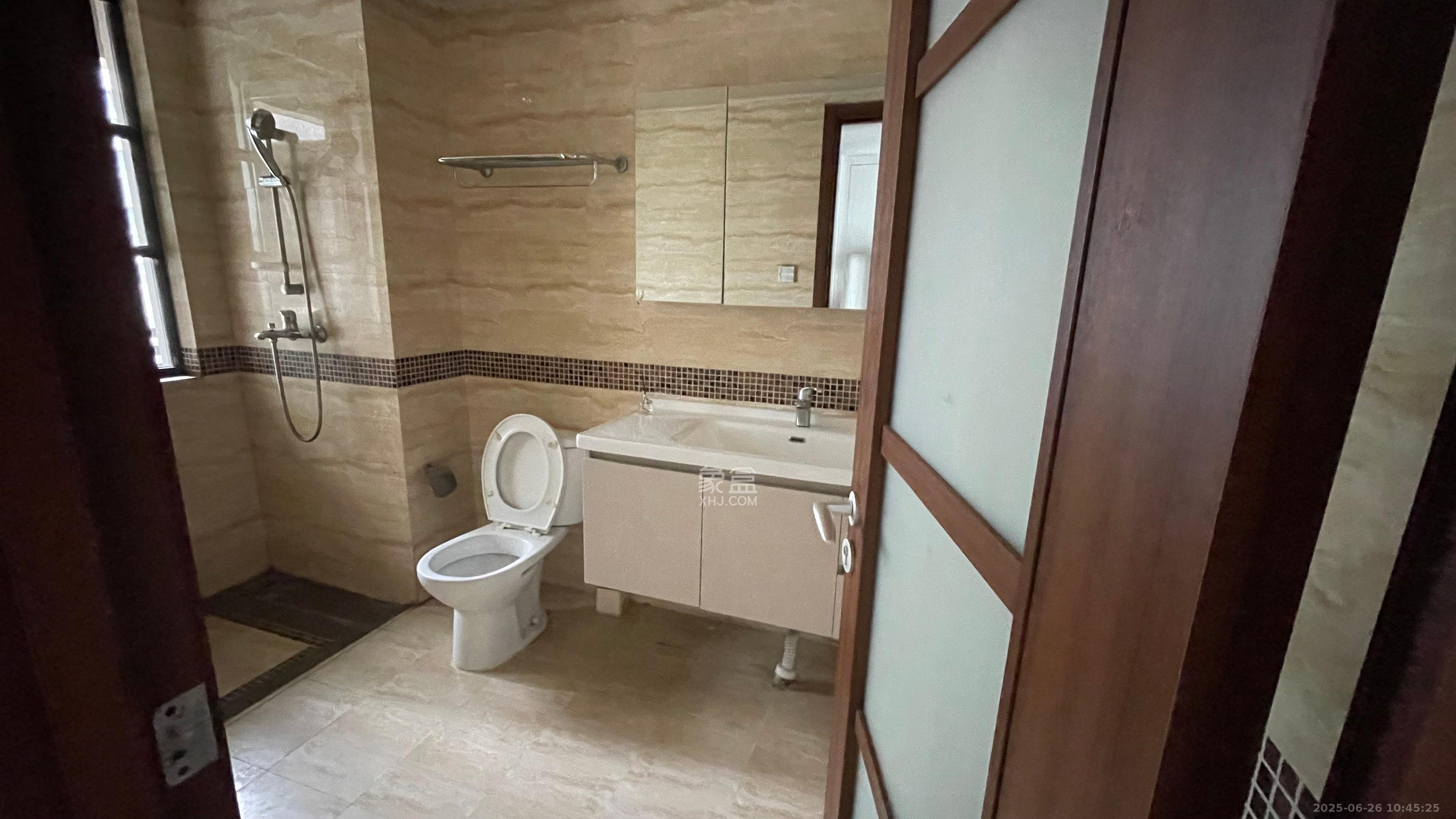 万科金域华府二期 3室2厅2卫 2900.0元/月 万科金域华府二期 3室2厅2卫 2900.0元/月室内图