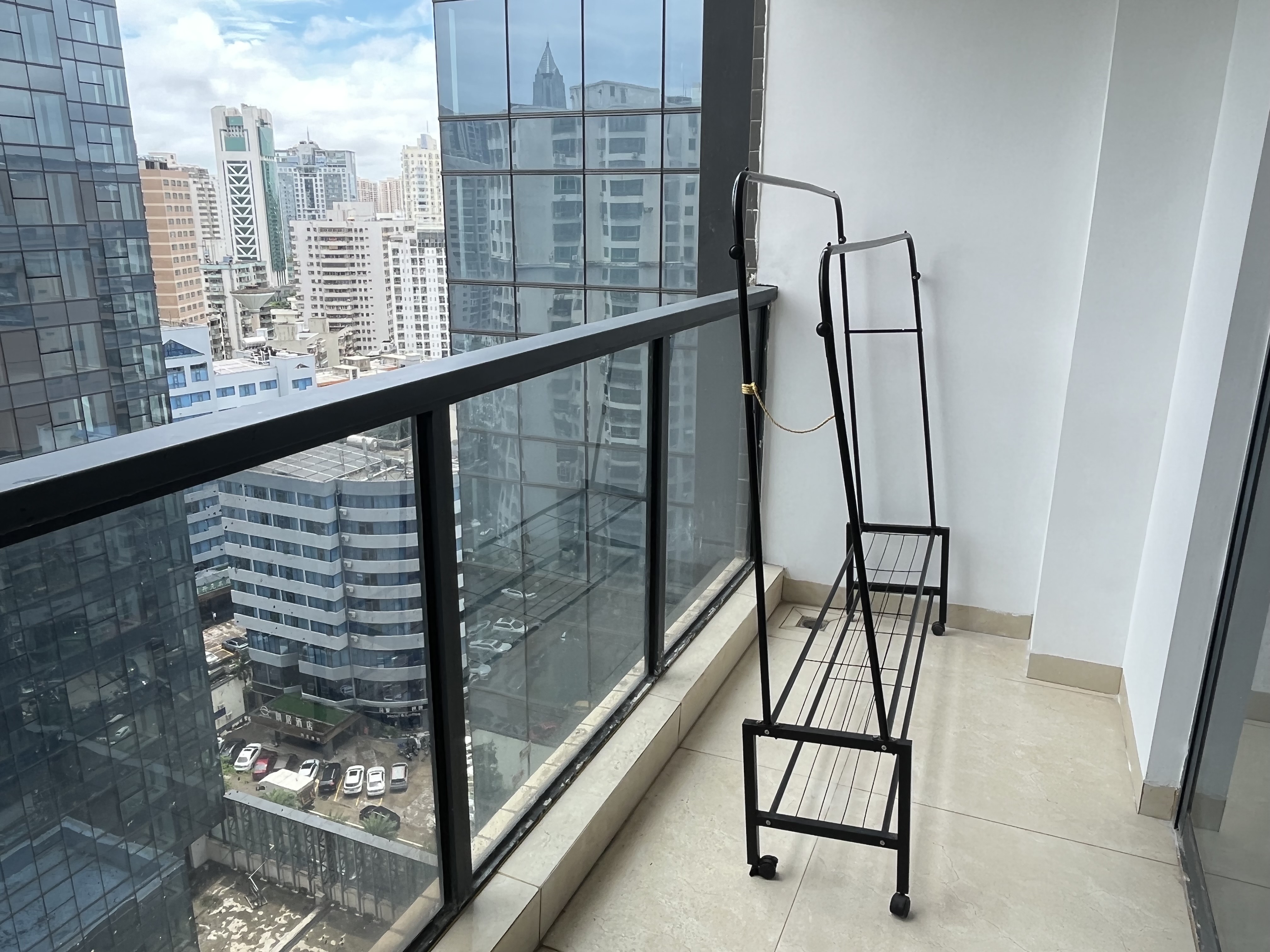 宇建国贸城  2室2厅1卫    123.0万 宇建国贸城  2室2厅1卫    123.0万客厅