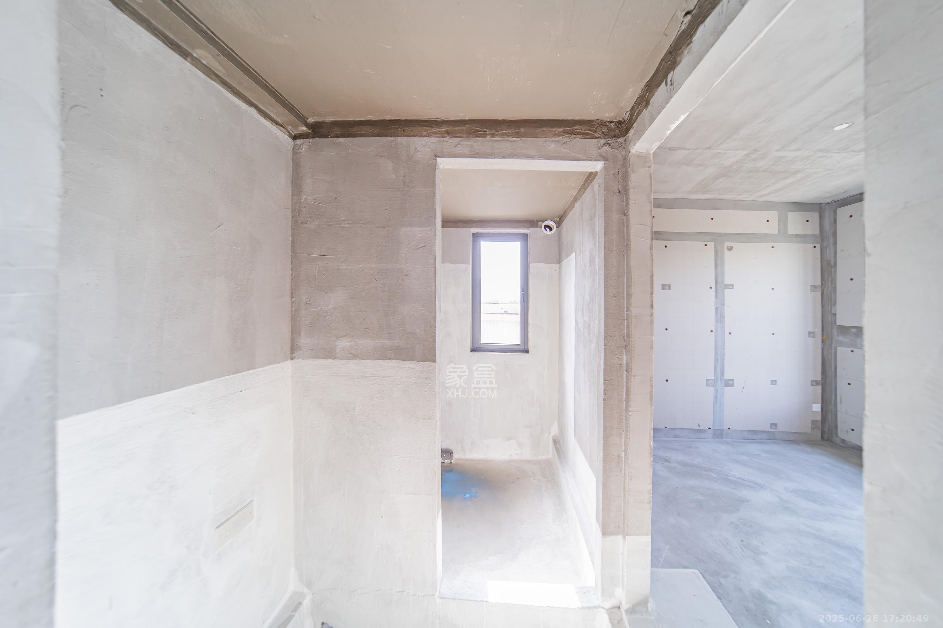 华润置地洋湖天序  4室2厅2卫    188.0万 华润置地洋湖天序  4室2厅2卫    188.0万卫生间