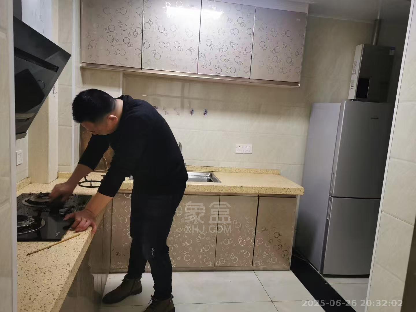 金轮翡翠名园 3室2厅1卫 1800.0元/月 金轮翡翠名园 3室2厅1卫 1800.0元/月室内图