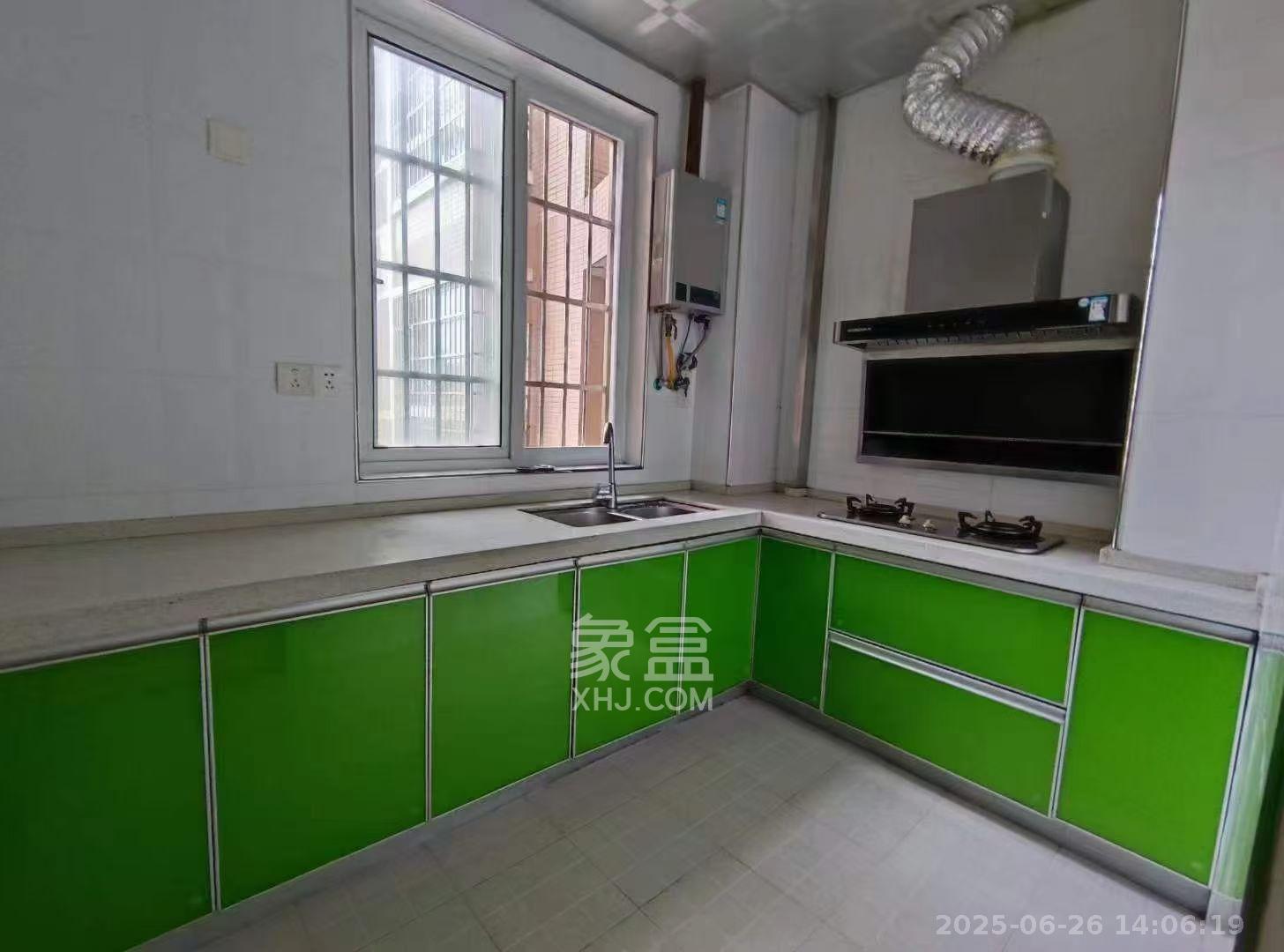 和馨园 3室2厅2卫 3000.0元/月 和馨园 3室2厅2卫 3000.0元/月室内图