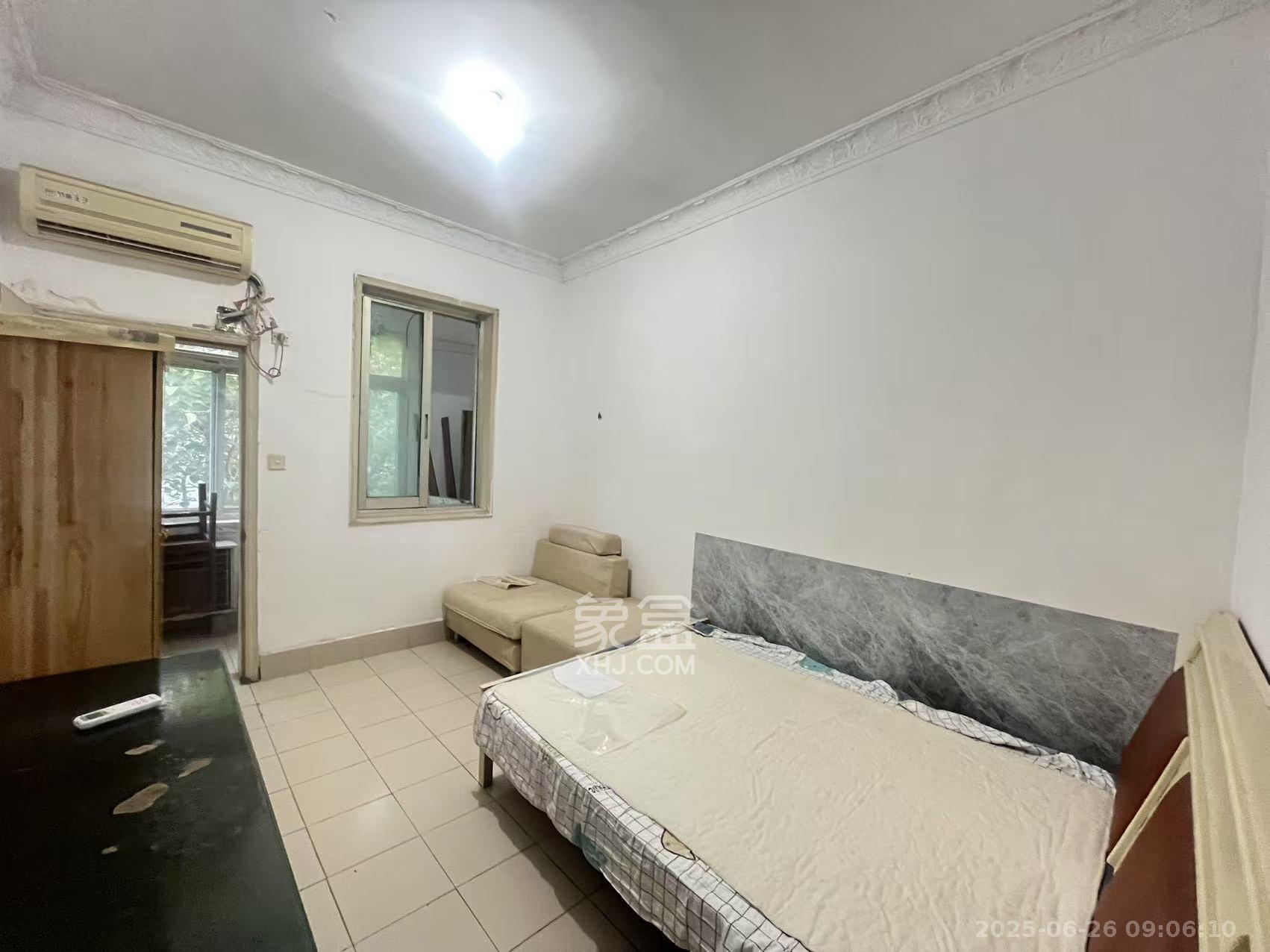 向韶村  1室0厅0卫    1200.0元/月 向韶村  1室0厅0卫    1200.0元/月室内图