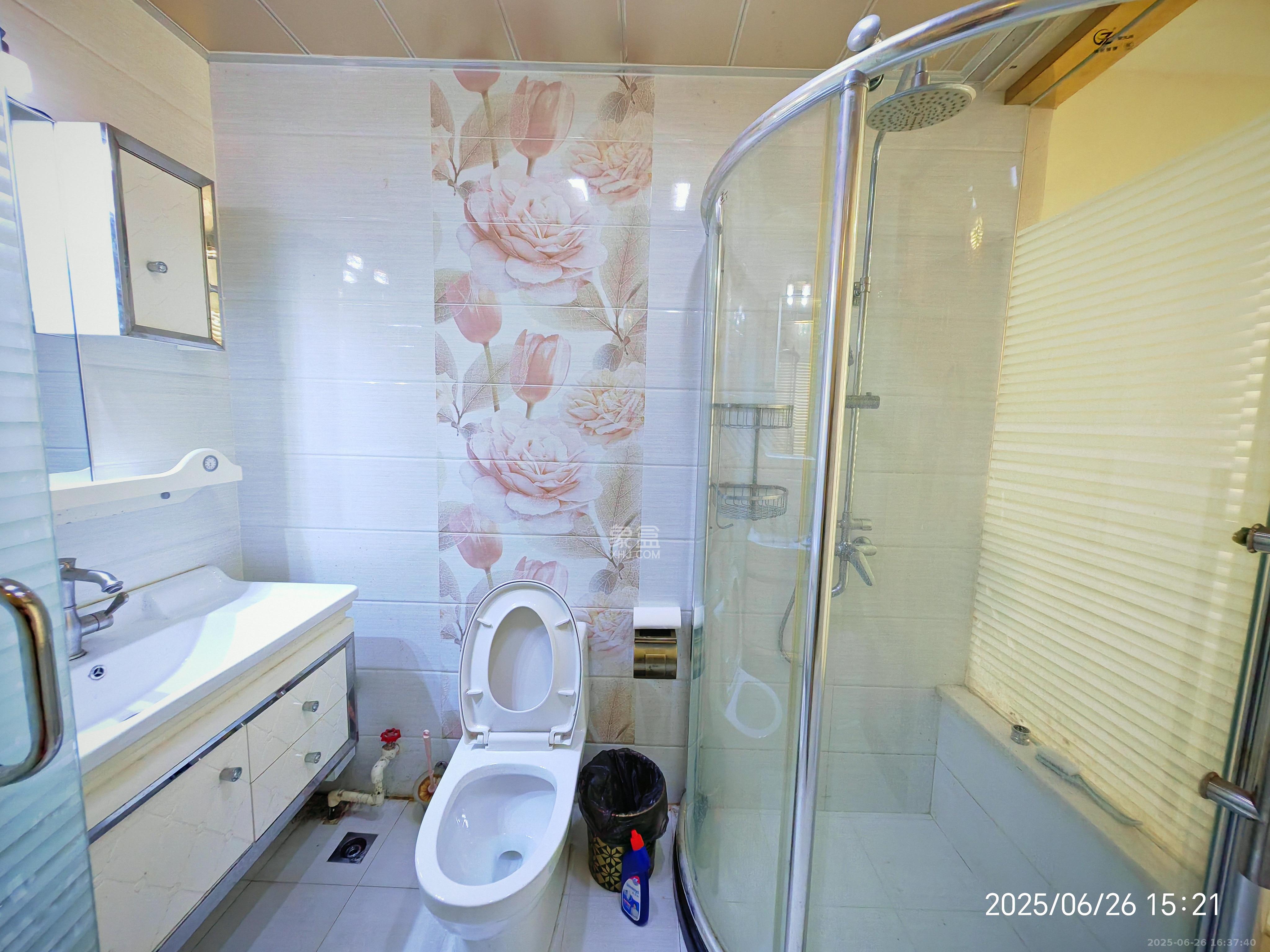 怡海星城 1室1厅1卫 1100.0元/月 怡海星城 1室1厅1卫 1100.0元/月室内图