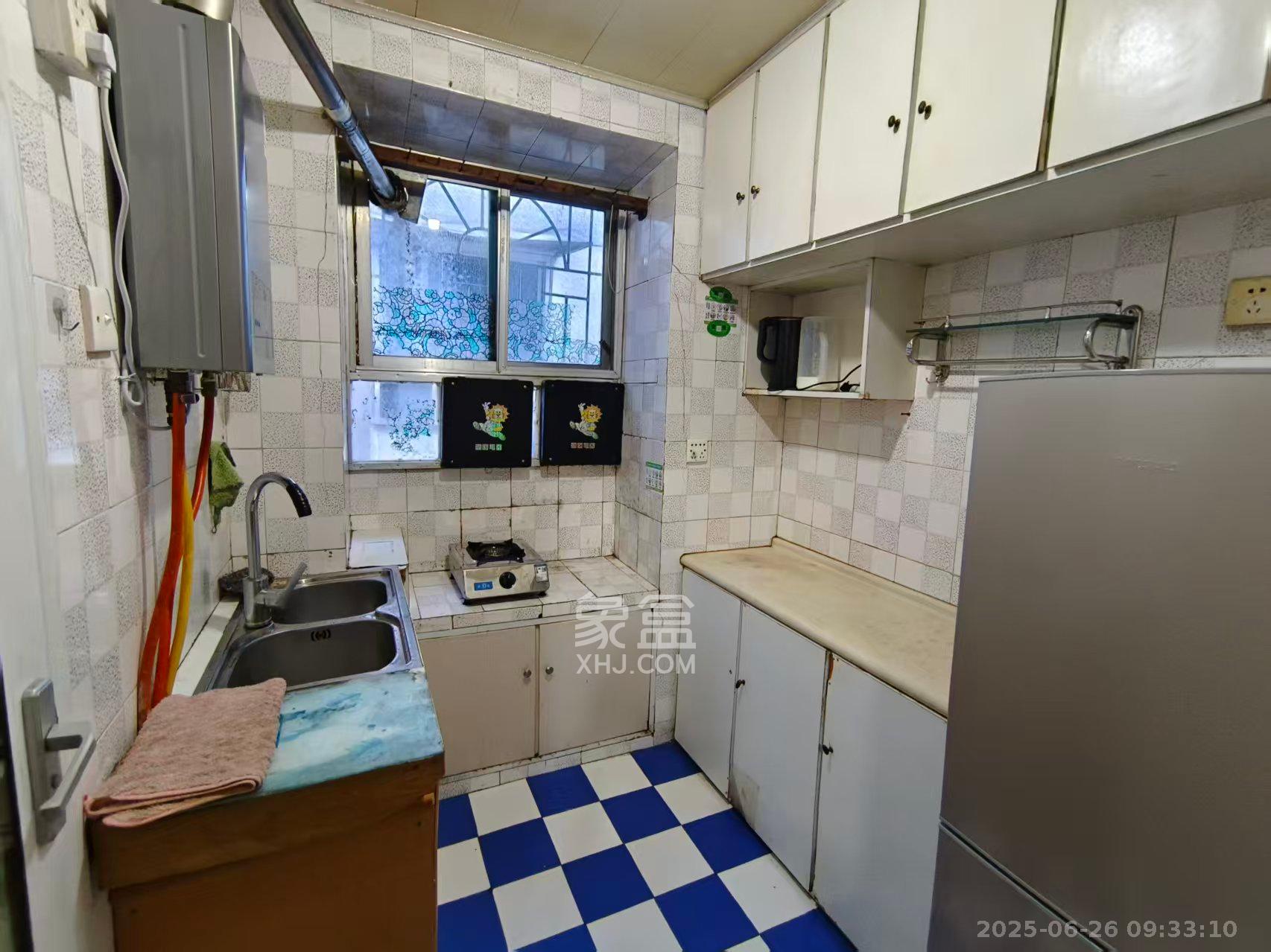 裕农街散盘 3室2厅1卫 1300.0元/月 裕农街散盘 3室2厅1卫 1300.0元/月室内图