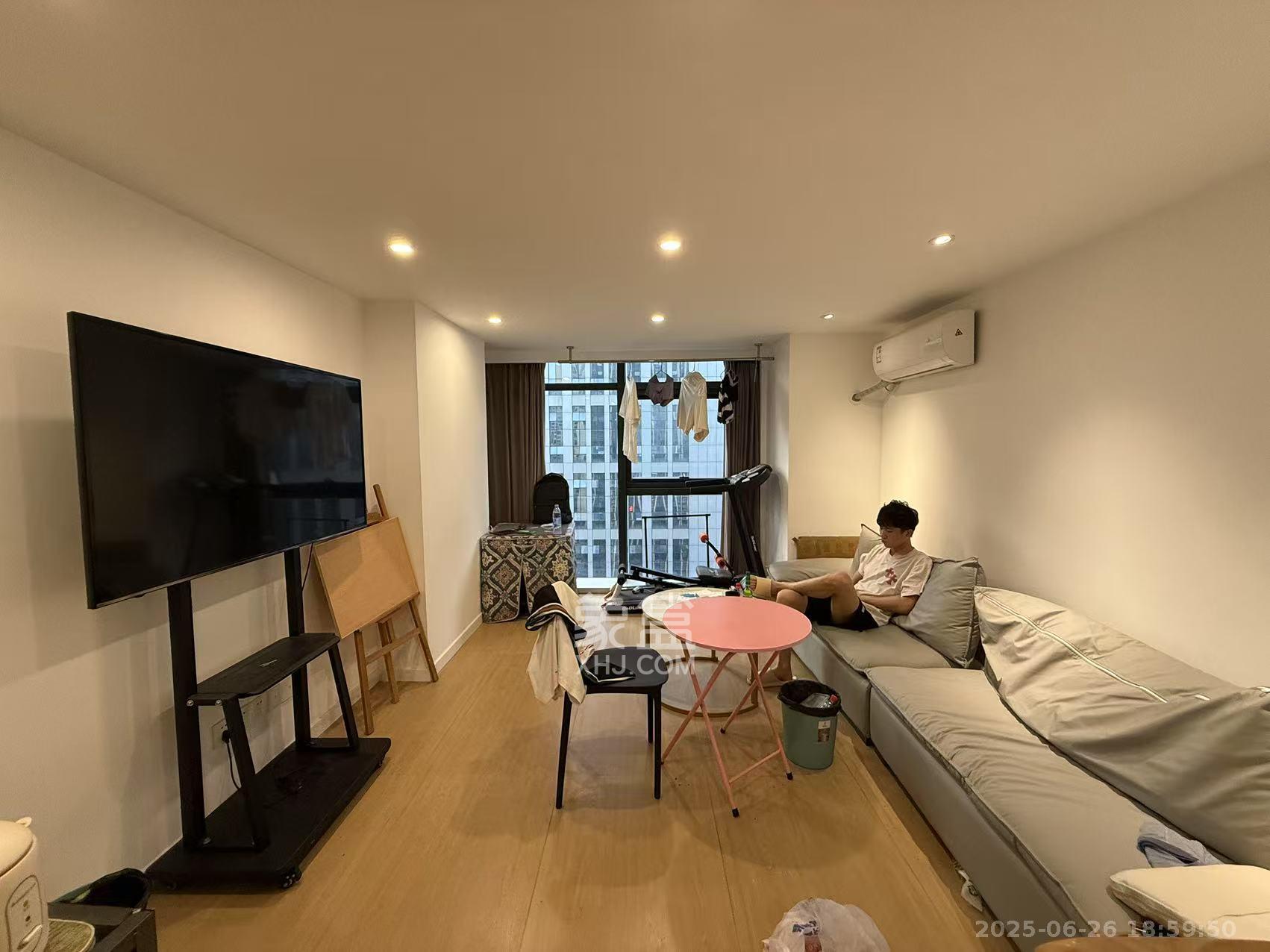 碧桂园印象  2室1厅1卫    2700.0元/月室内图