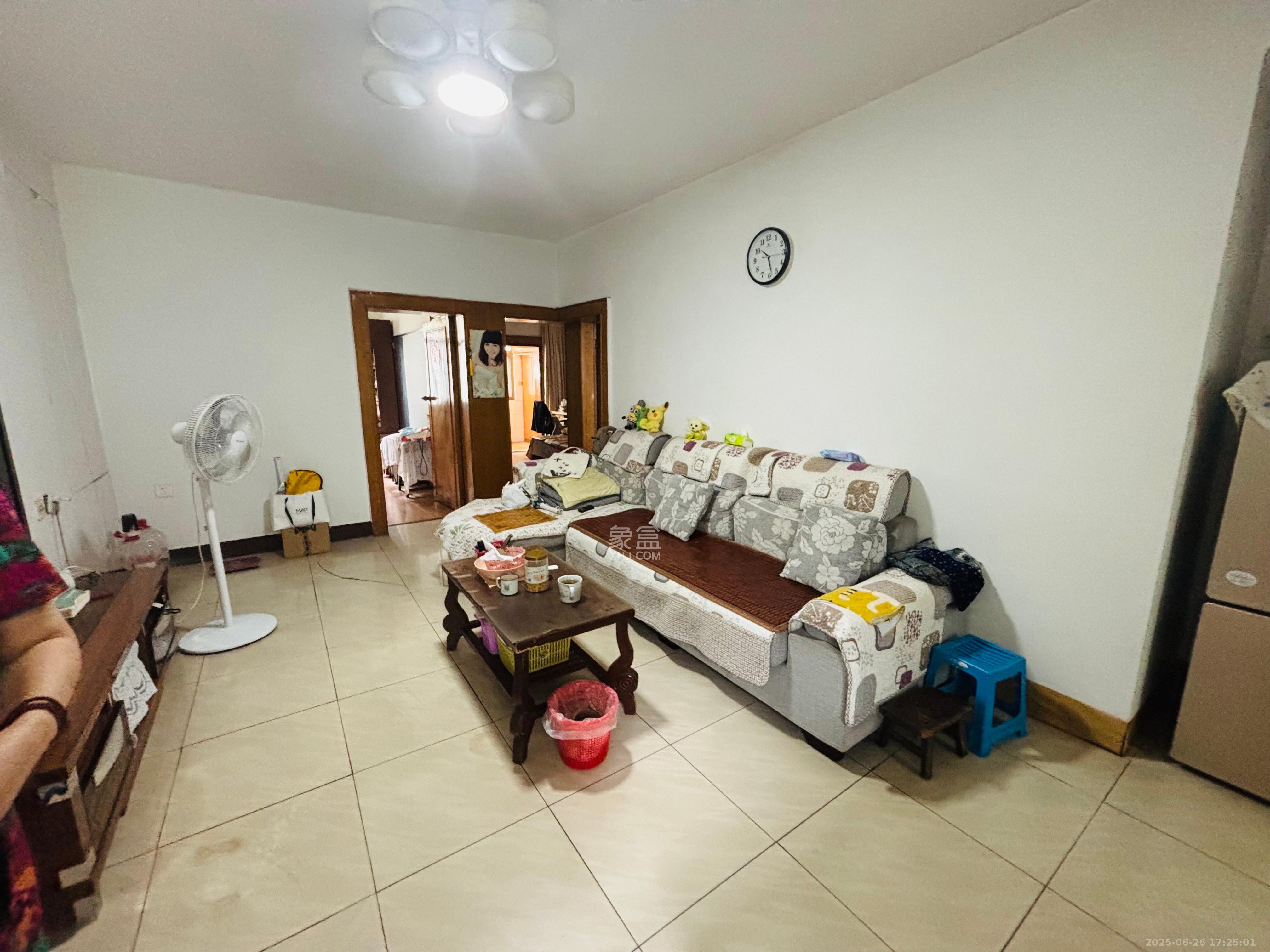 富雅坪社区(红墙巷) 3室1厅1卫 2200.0元/月 富雅坪社区(红墙巷) 3室1厅1卫 2200.0元/月室内图