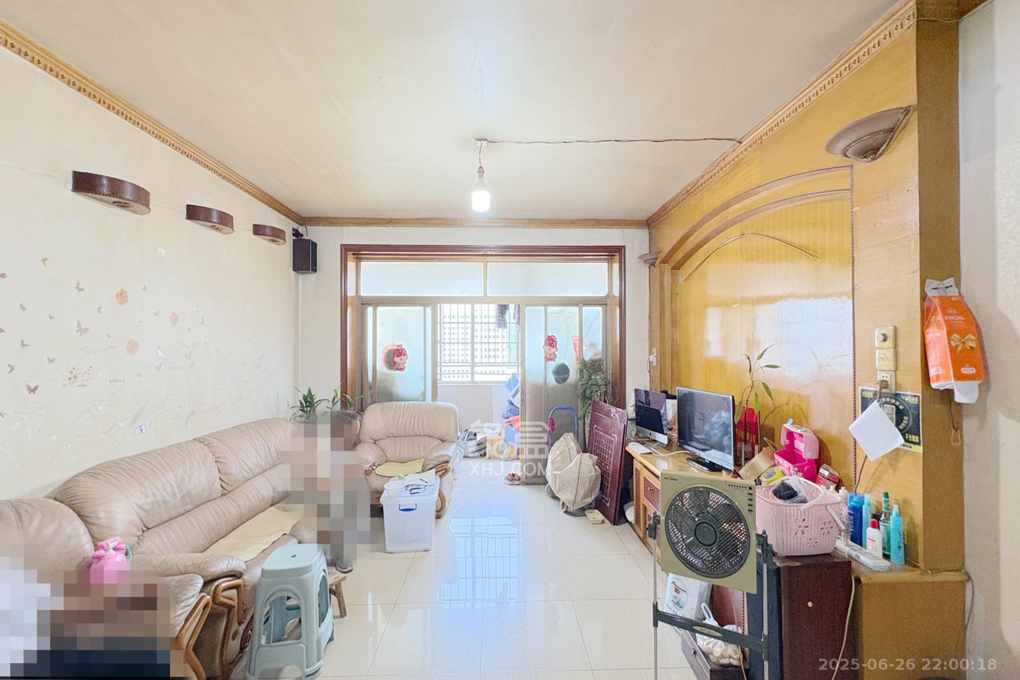 铁银大厦 3室1厅2卫 105.0万 铁银大厦 3室1厅2卫 105.0万客厅