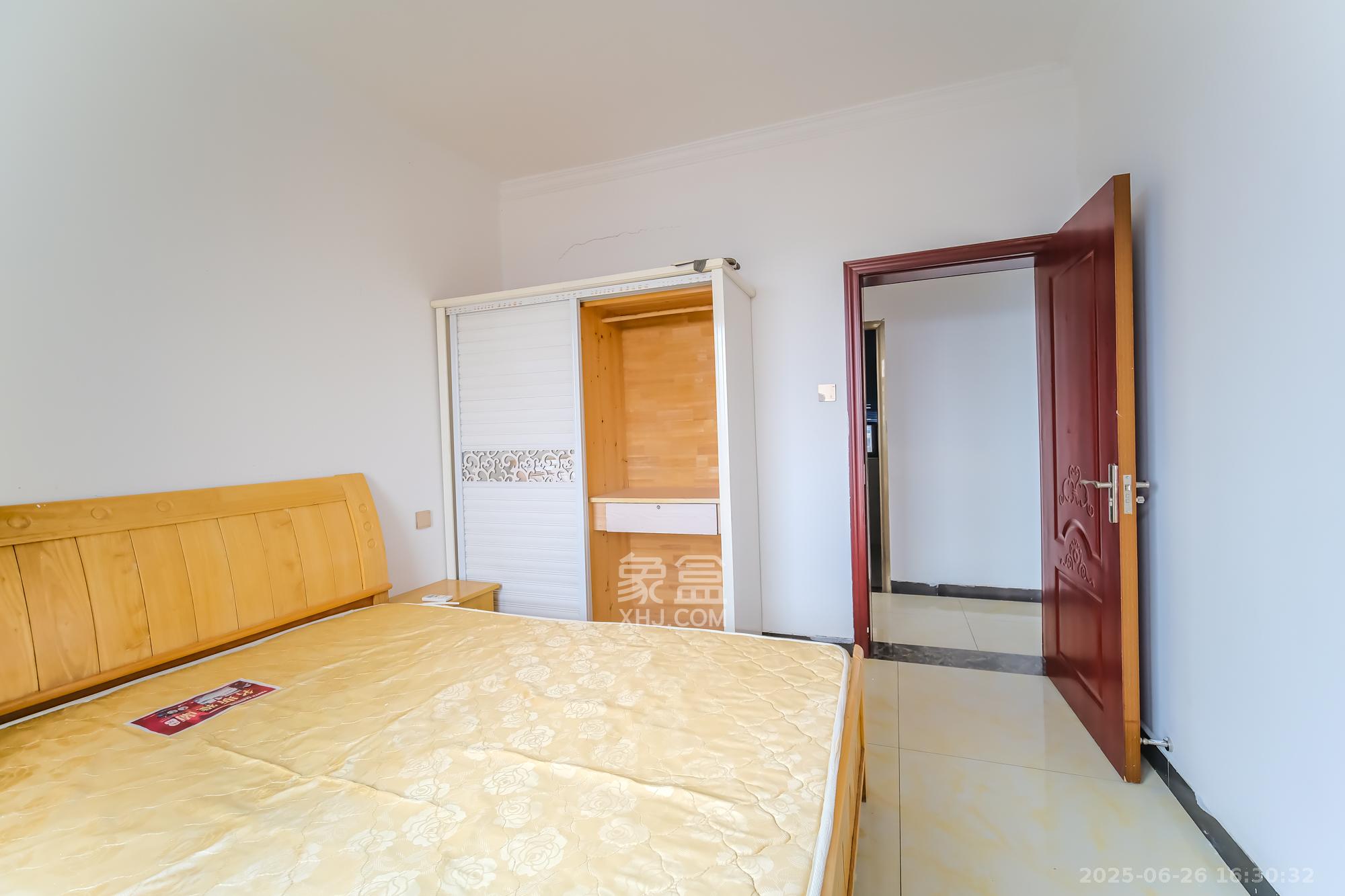 月亮湾草莓街区一、二期  3室2厅1卫    49.8万 月亮湾草莓街区一、二期  3室2厅1卫    49.8万卧室