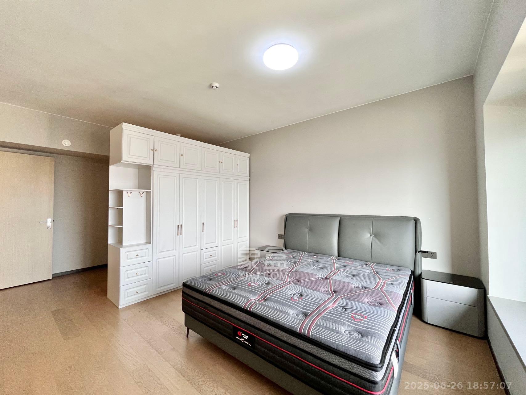 时代梅溪领峰 4室2厅3卫 4800.0元/月 时代梅溪领峰 4室2厅3卫 4800.0元/月室内图