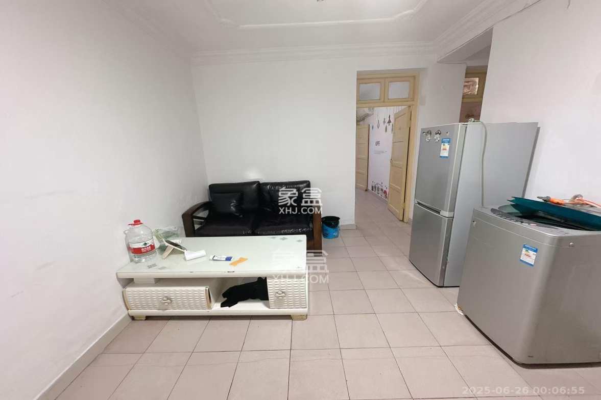 吉景小区 3室1厅1卫 1600.0元/月 吉景小区 3室1厅1卫 1600.0元/月室内图