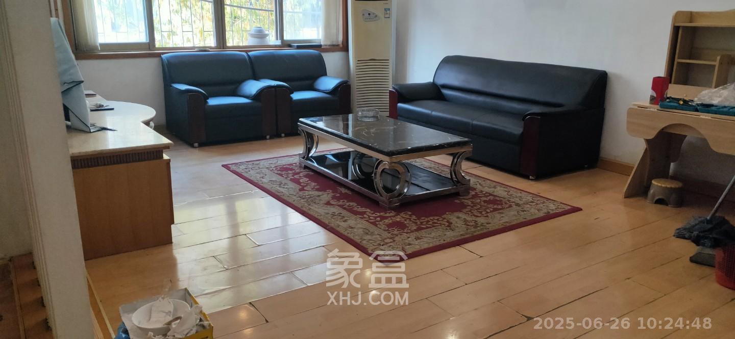 五一东村 3室2厅1卫 2300.0元/月 五一东村 3室2厅1卫 2300.0元/月室内图