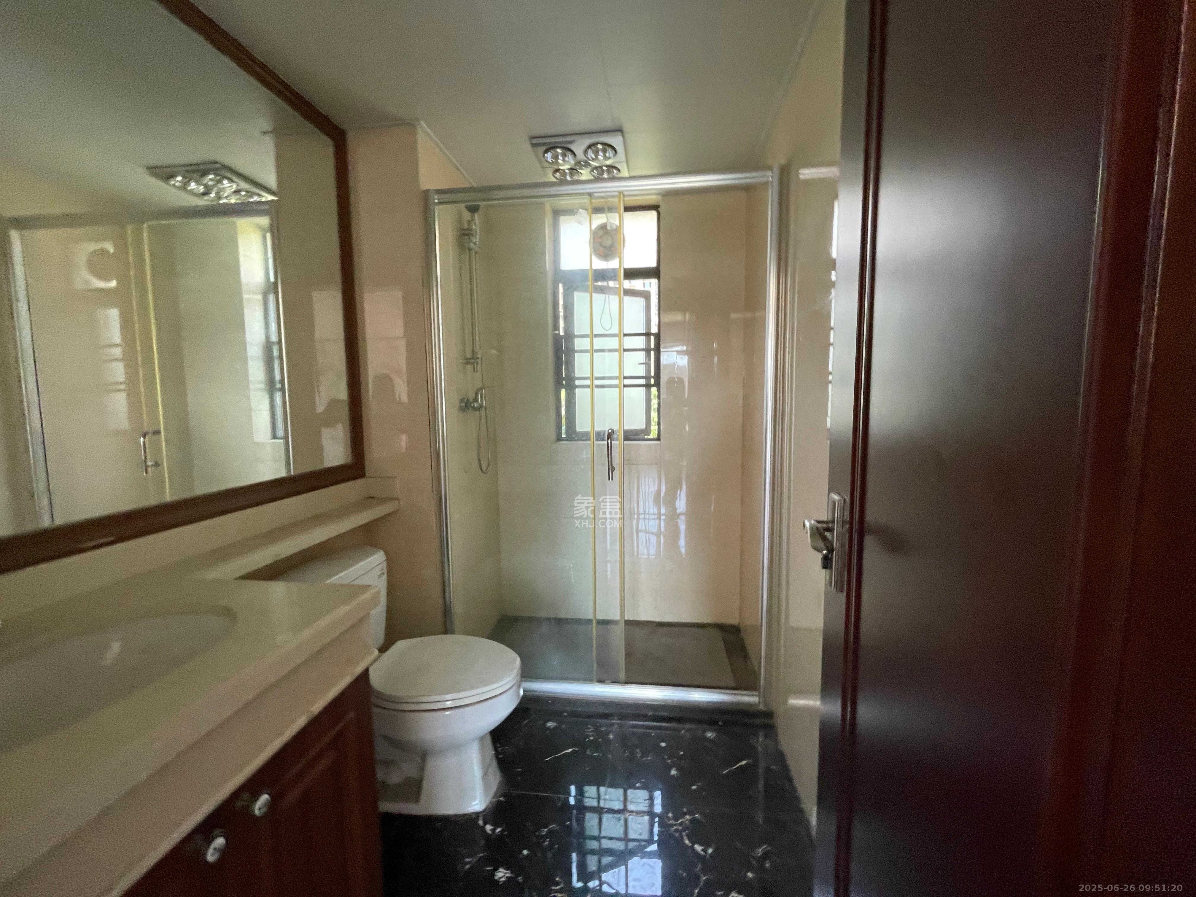 中海国际三期  4室2厅2卫    3000.0元/月 中海国际三期  4室2厅2卫    3000.0元/月室内图