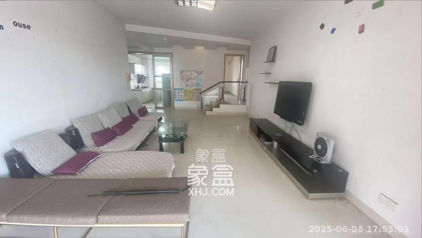 奋飞一百小区 4室2厅2卫 35.0万 奋飞一百小区 4室2厅2卫 35.0万室内图