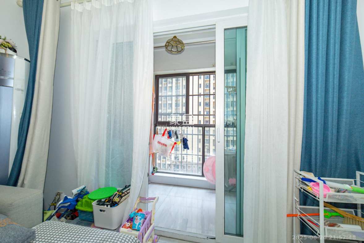 金科时代中心  3室2厅1卫    72.0万 金科时代中心  3室2厅1卫    72.0万阳台