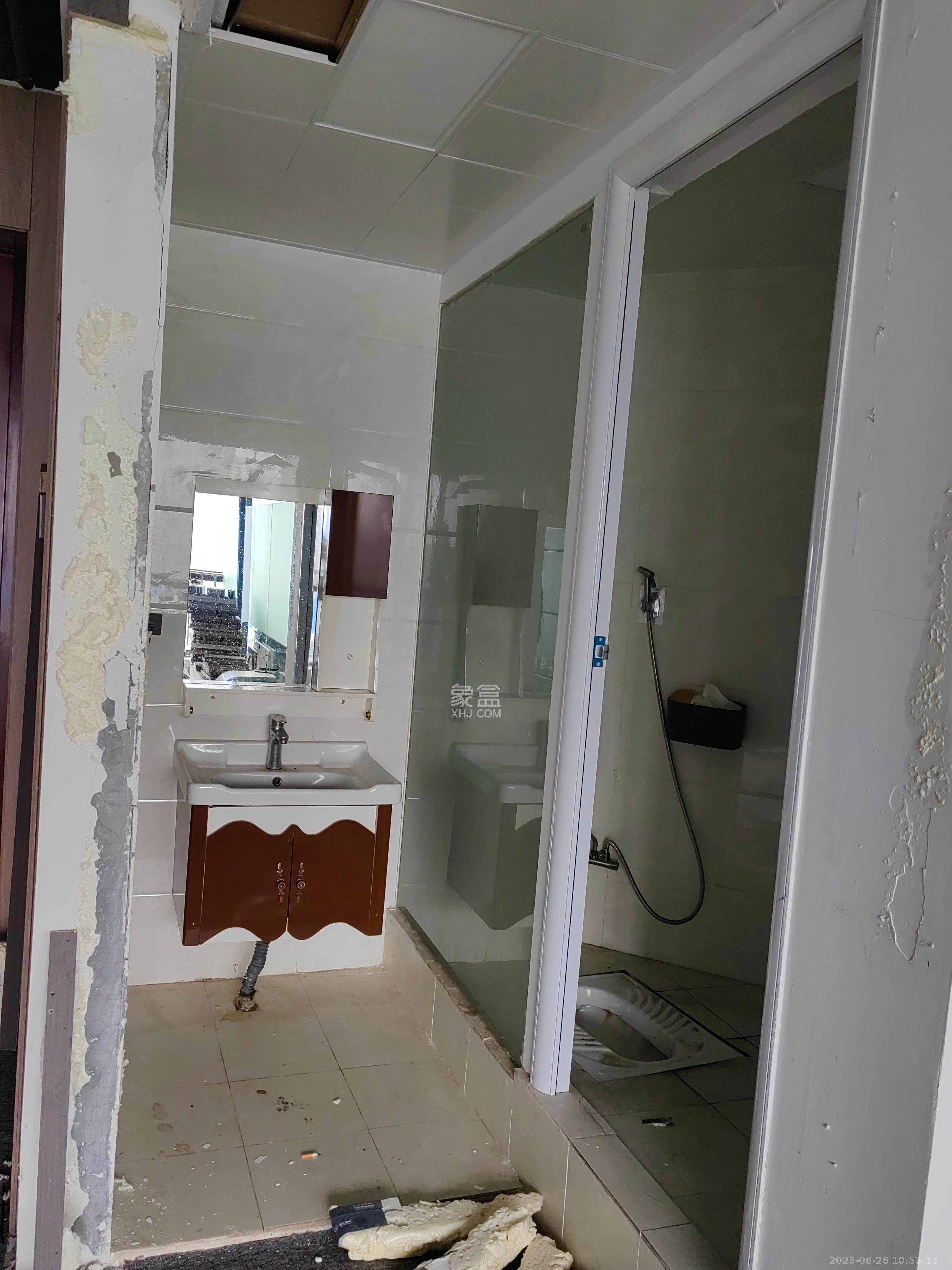 京武浪琴山一、二期 2室2厅1卫 3800.0元/月 京武浪琴山一、二期 2室2厅1卫 3800.0元/月室内图