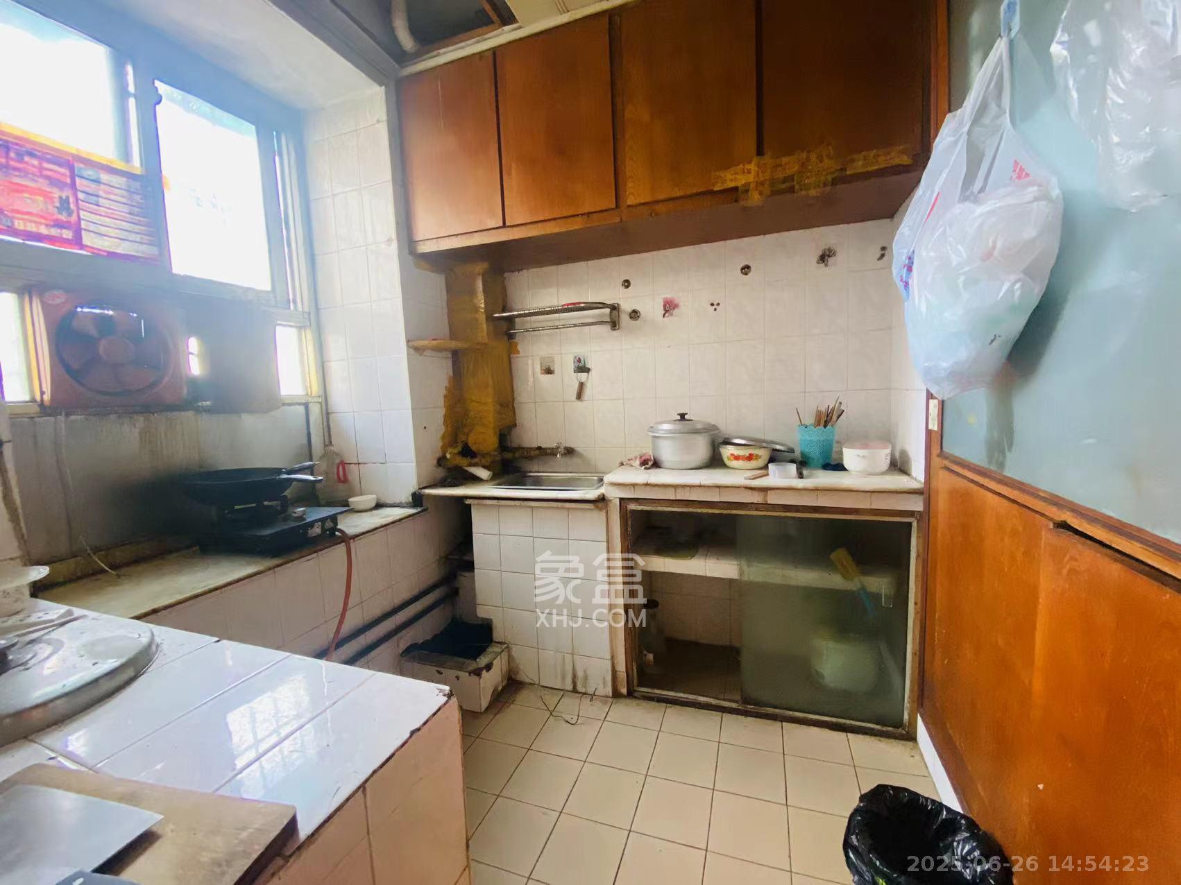 戥子桥散盘  4室2厅1卫    2700.0元/月 戥子桥散盘  4室2厅1卫    2700.0元/月室内图1