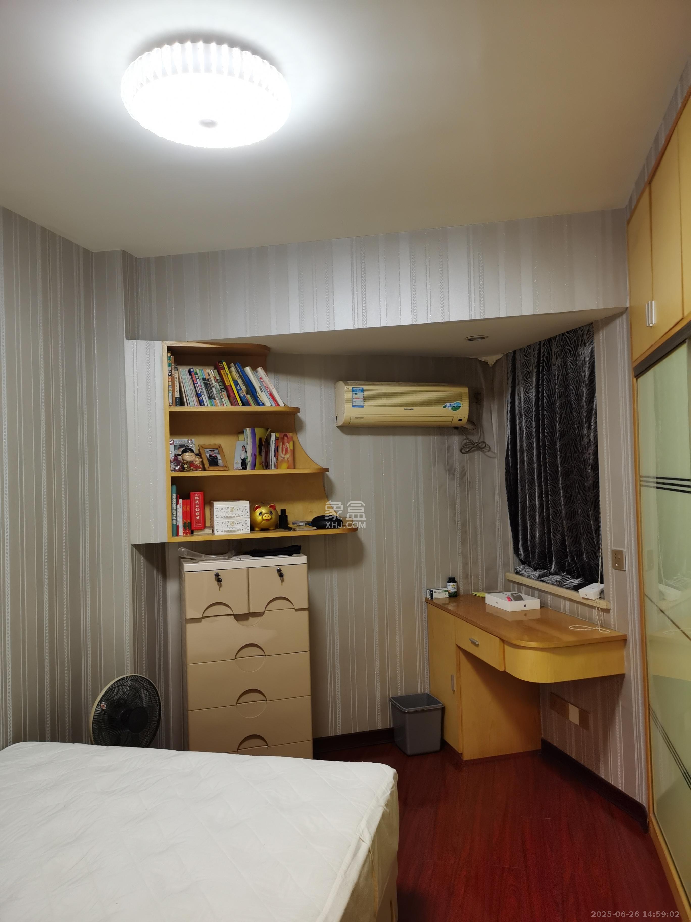 上东印象 3室2厅2卫 2580.0元/月 上东印象 3室2厅2卫 2580.0元/月室内图