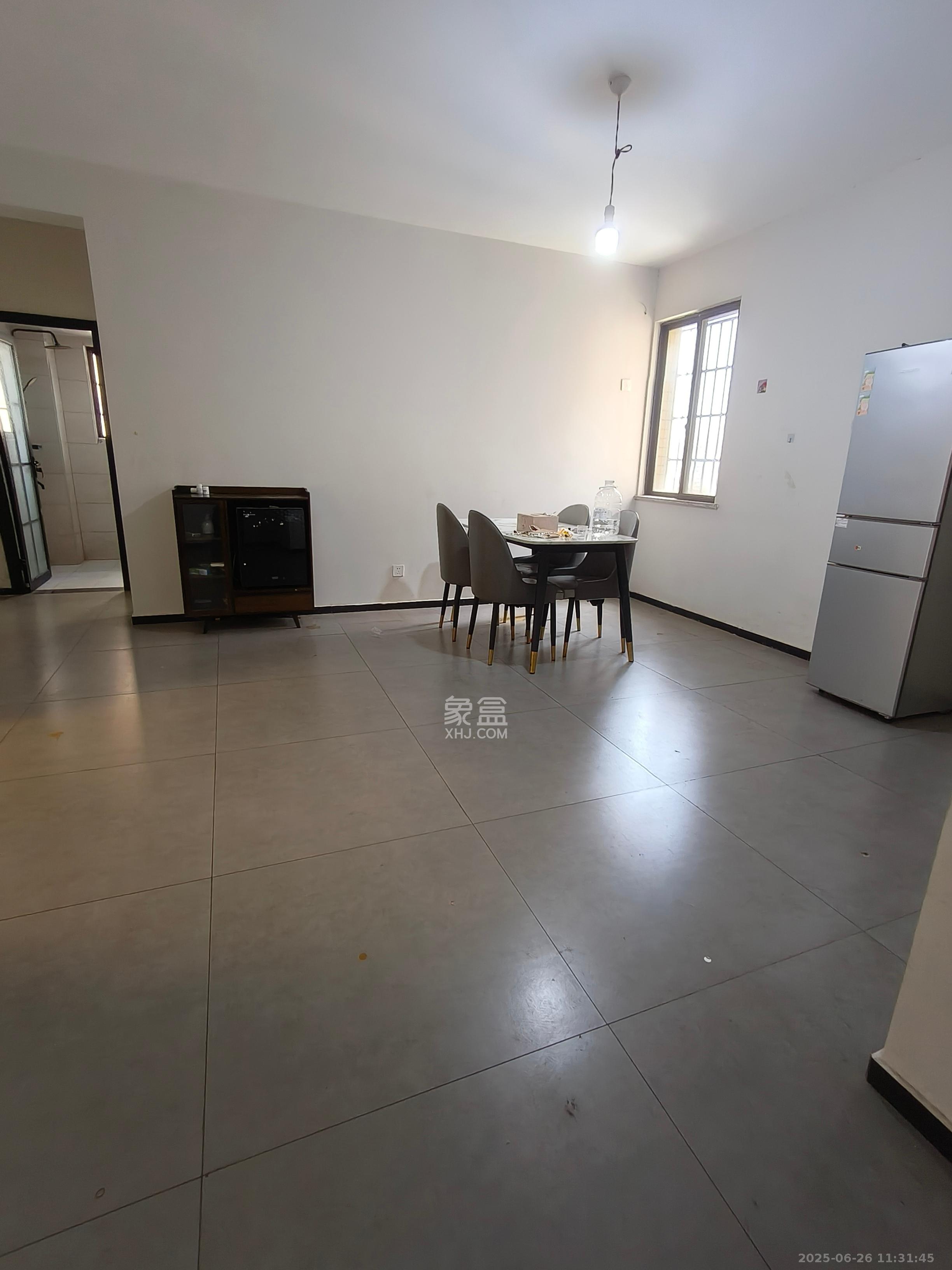 锦湘国际星城三期(锦绣苑) 4室2厅2卫 4000.0元/月 锦湘国际星城三期(锦绣苑) 4室2厅2卫 4000.0元/月室内图