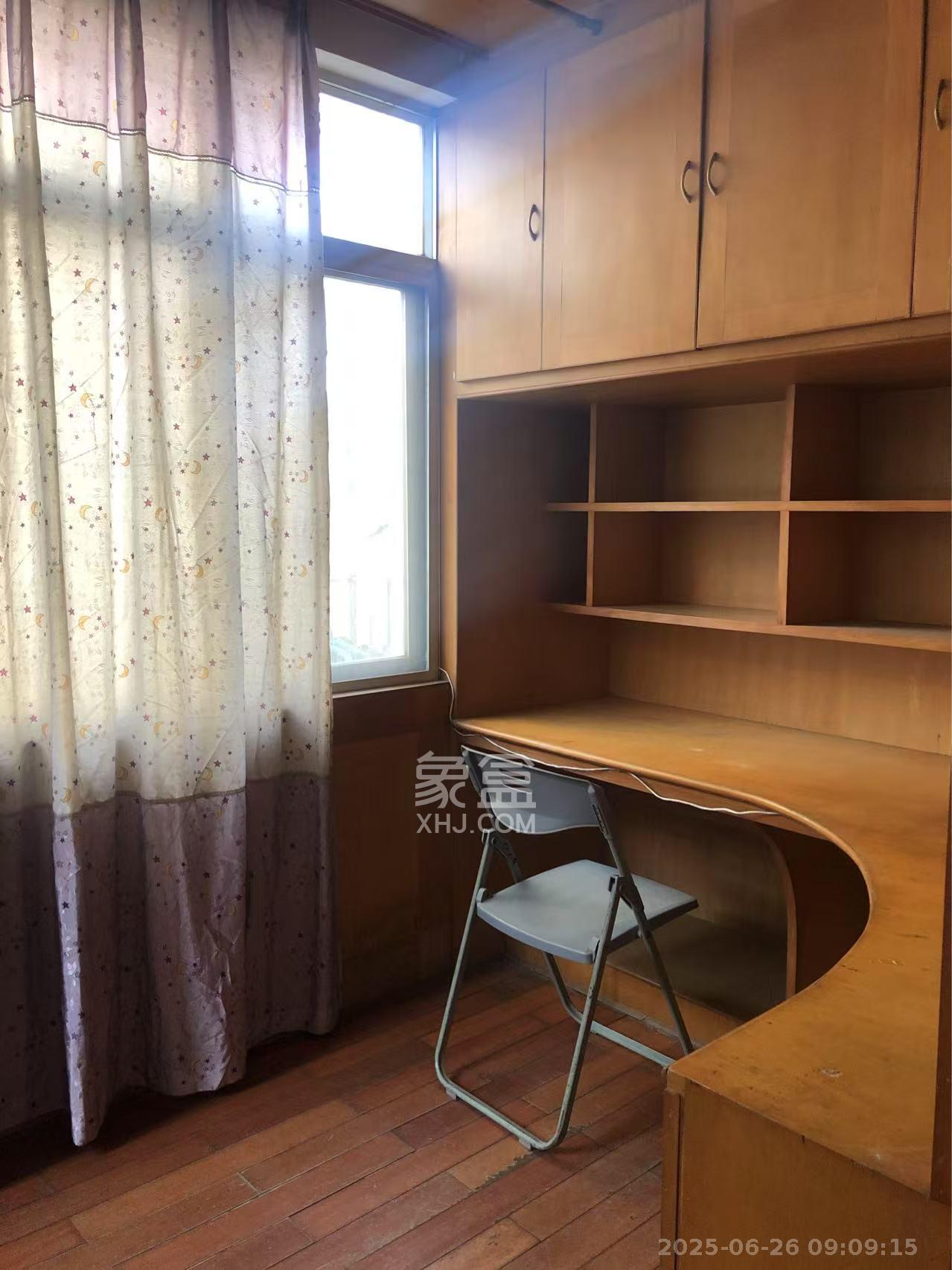 雅园小区  3室1厅1卫   3200.00元/月室内图