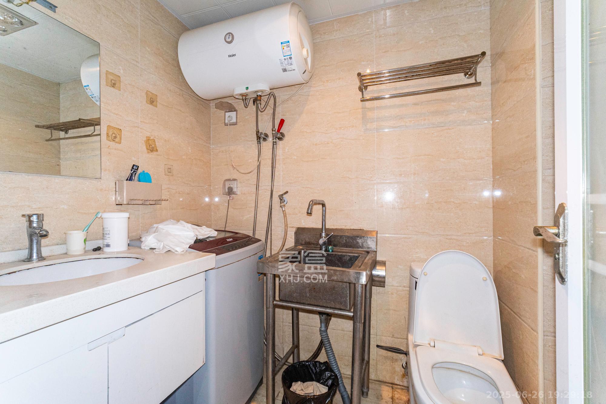 波隆城市花园 1室1厅1卫 23.68万 波隆城市花园 1室1厅1卫 23.68万卫生间