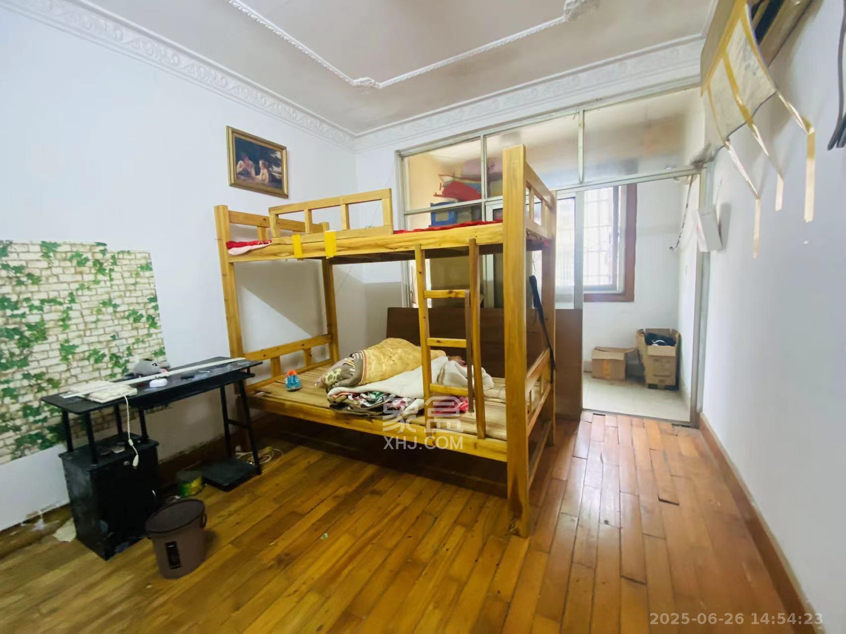 戥子桥散盘  4室2厅1卫    2700.0元/月 戥子桥散盘  4室2厅1卫    2700.0元/月室内图