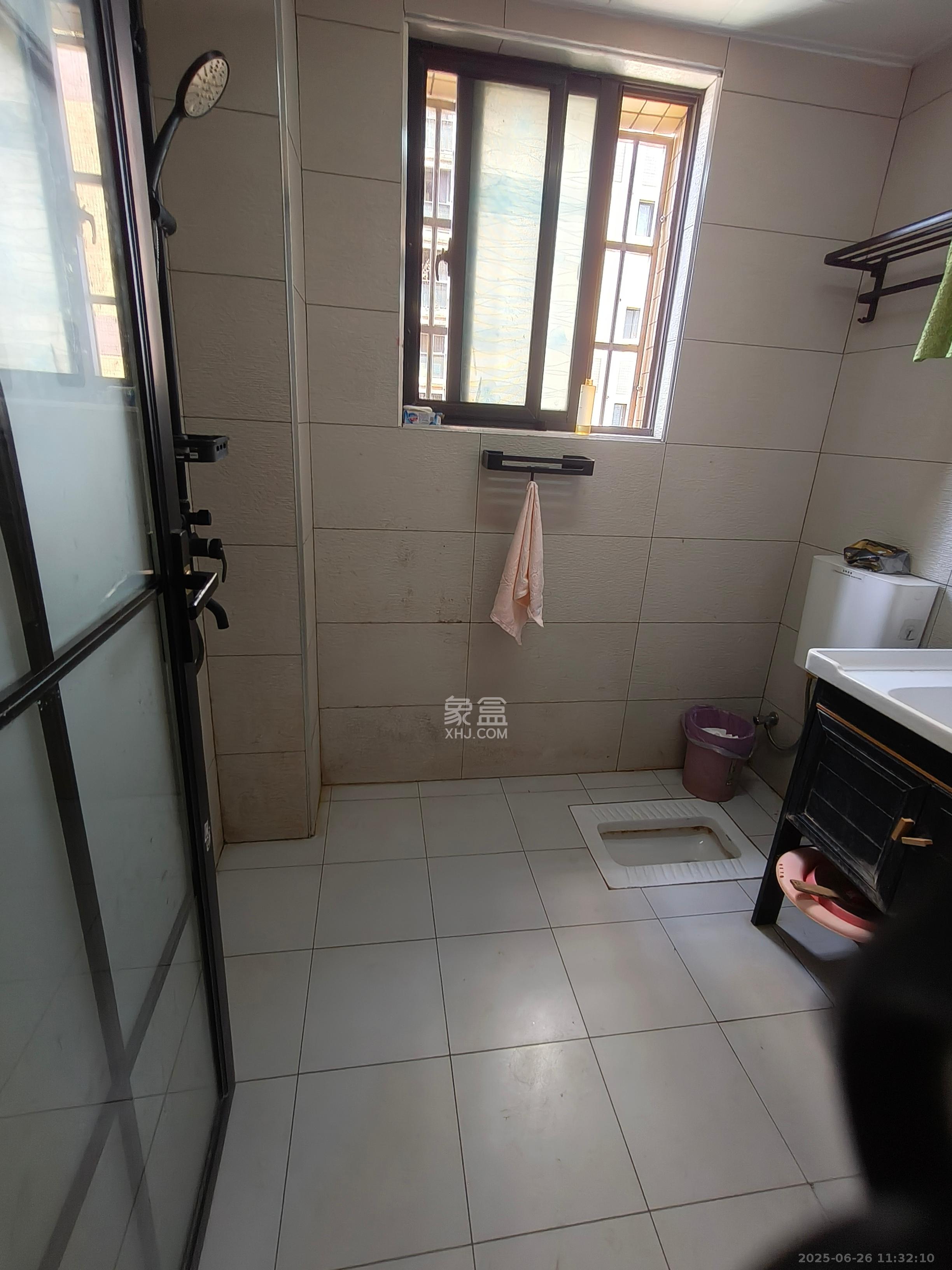 锦湘国际星城三期(锦绣苑) 4室2厅2卫 4000.0元/月 锦湘国际星城三期(锦绣苑) 4室2厅2卫 4000.0元/月室内图