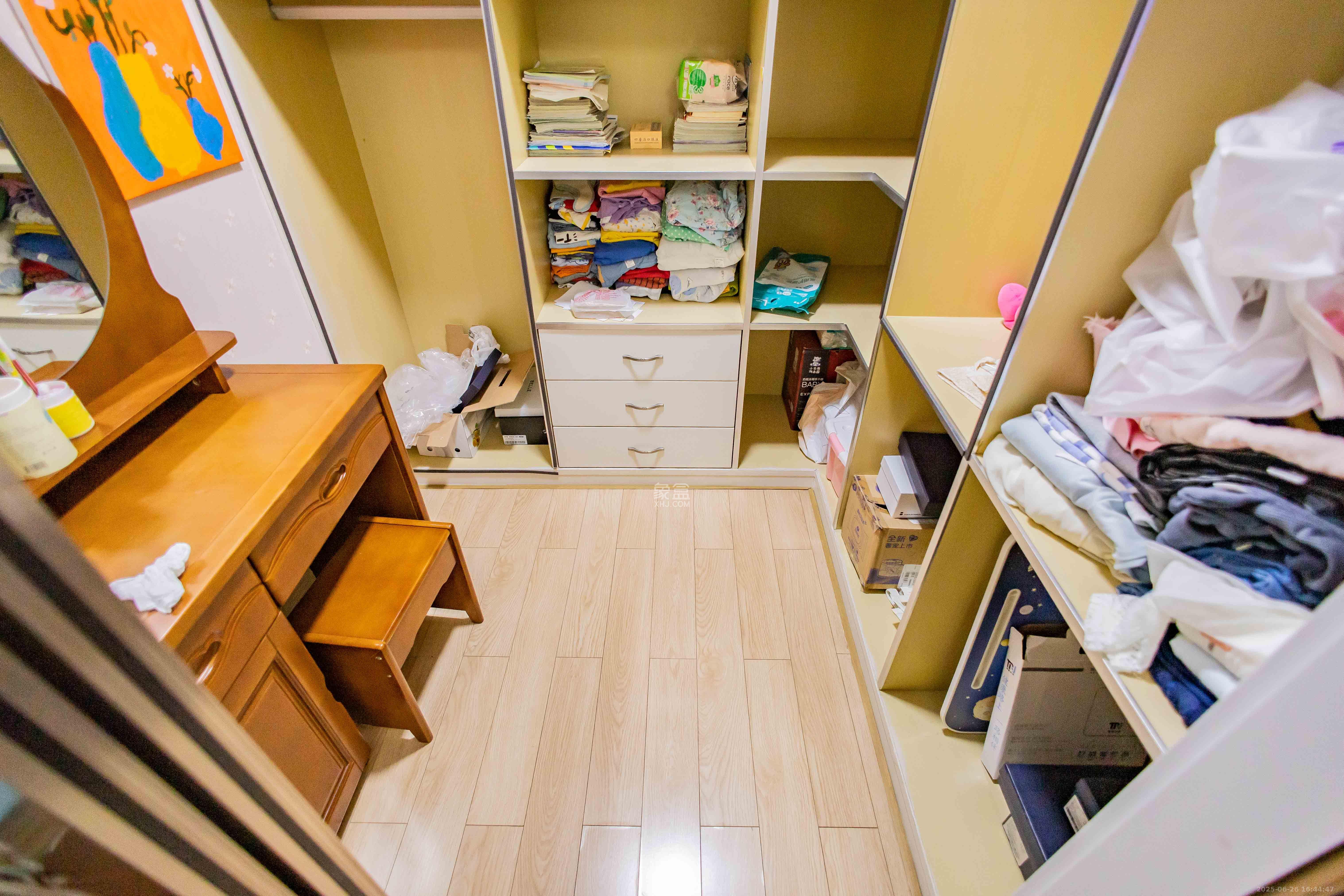 长房时代城  3室2厅2卫   2800.00元/月室内图