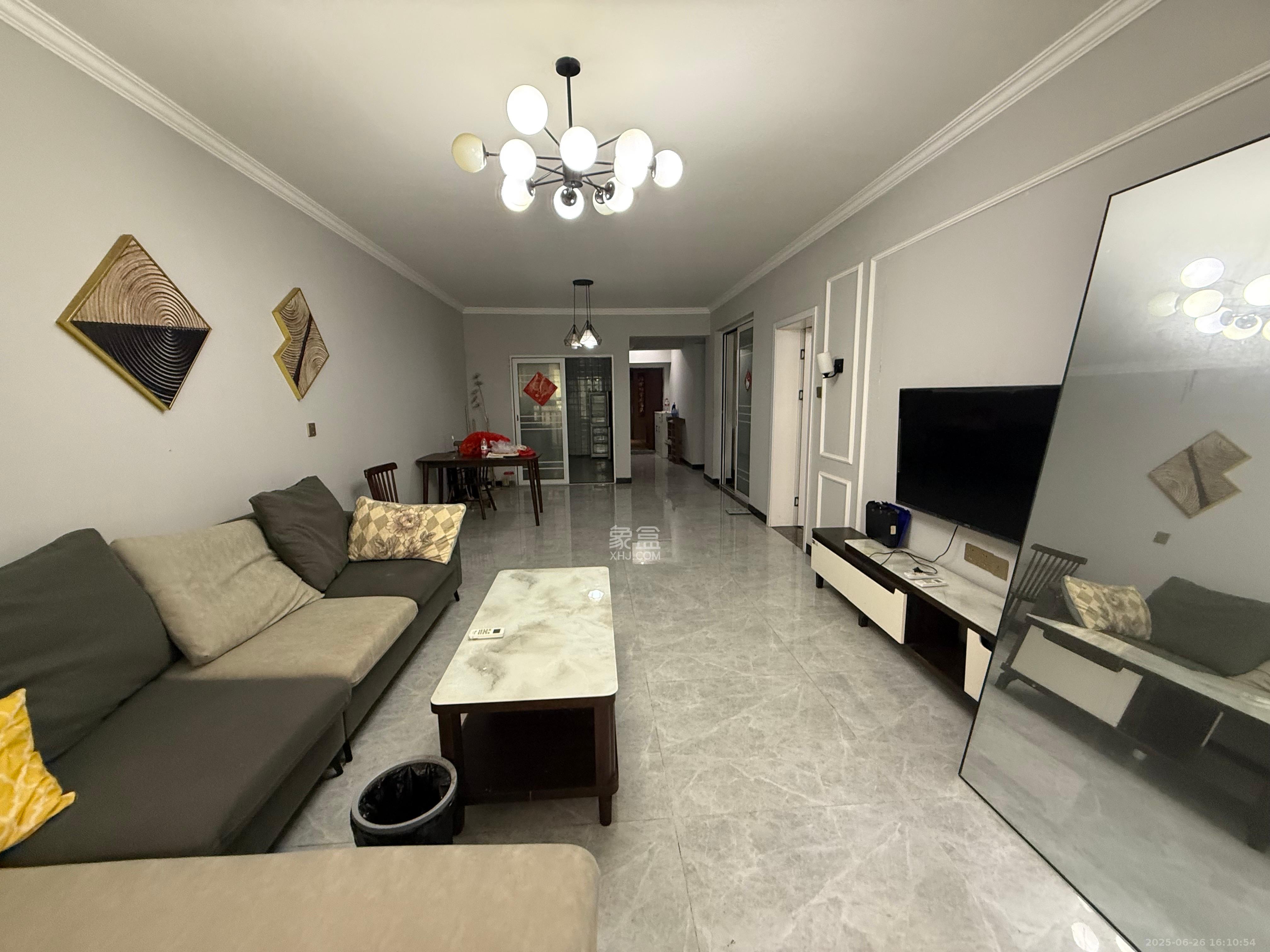 半山壹号 3室2厅2卫 2600.0元/月 半山壹号 3室2厅2卫 2600.0元/月室内图