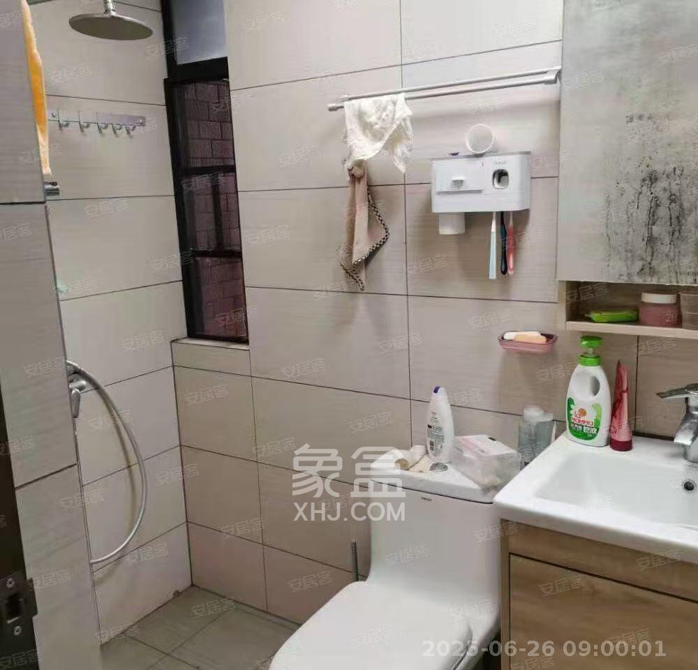 康桥长郡  4室2厅2卫   2800.00元/月室内图
