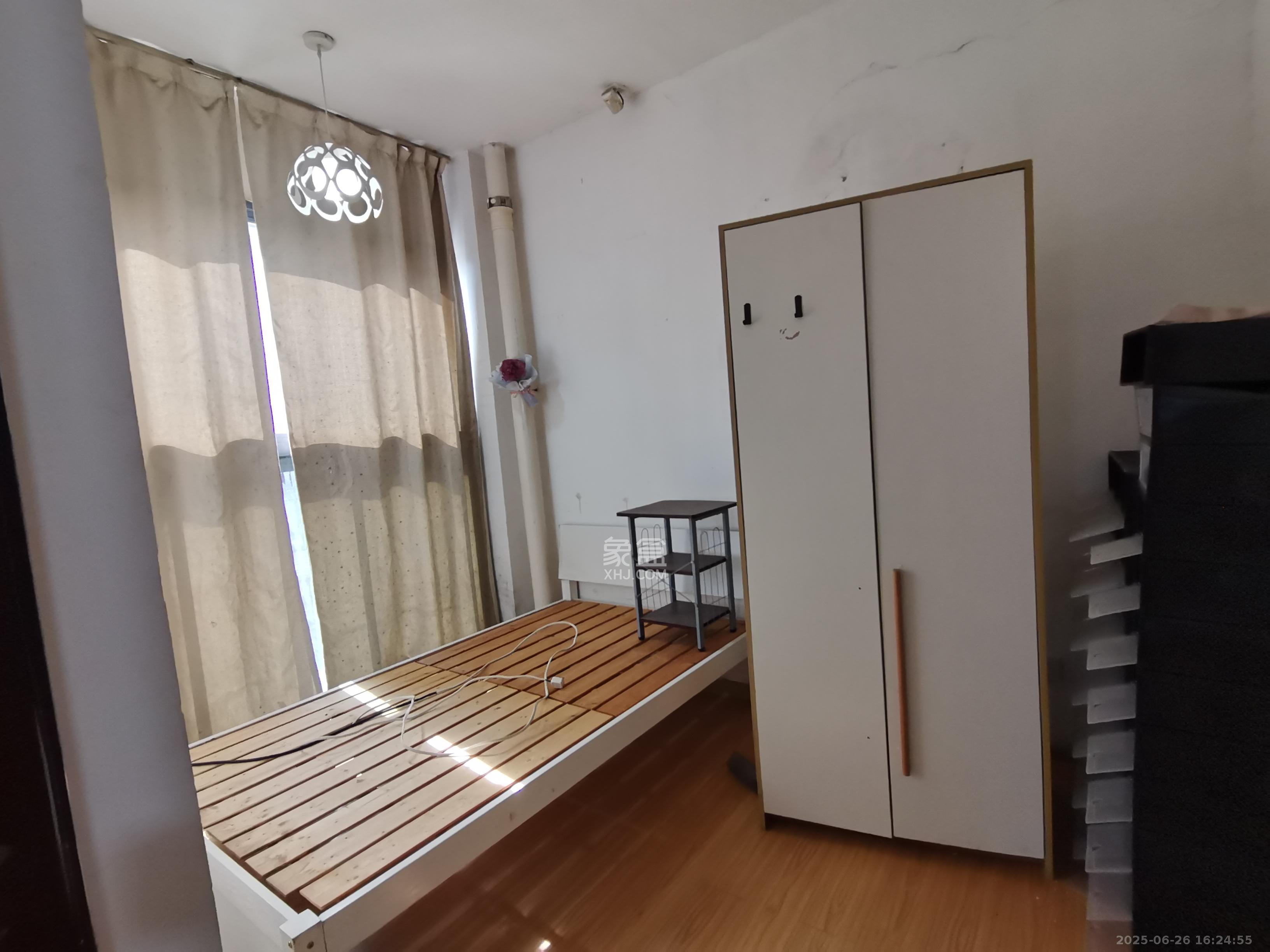 通用时代国际社区 3室2厅1卫 2200.0元/月 通用时代国际社区 3室2厅1卫 2200.0元/月室内图