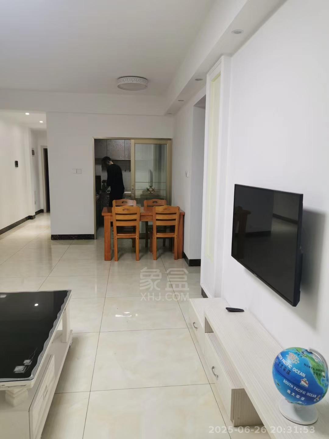 金轮翡翠名园 3室2厅1卫 1800.0元/月 金轮翡翠名园 3室2厅1卫 1800.0元/月室内图