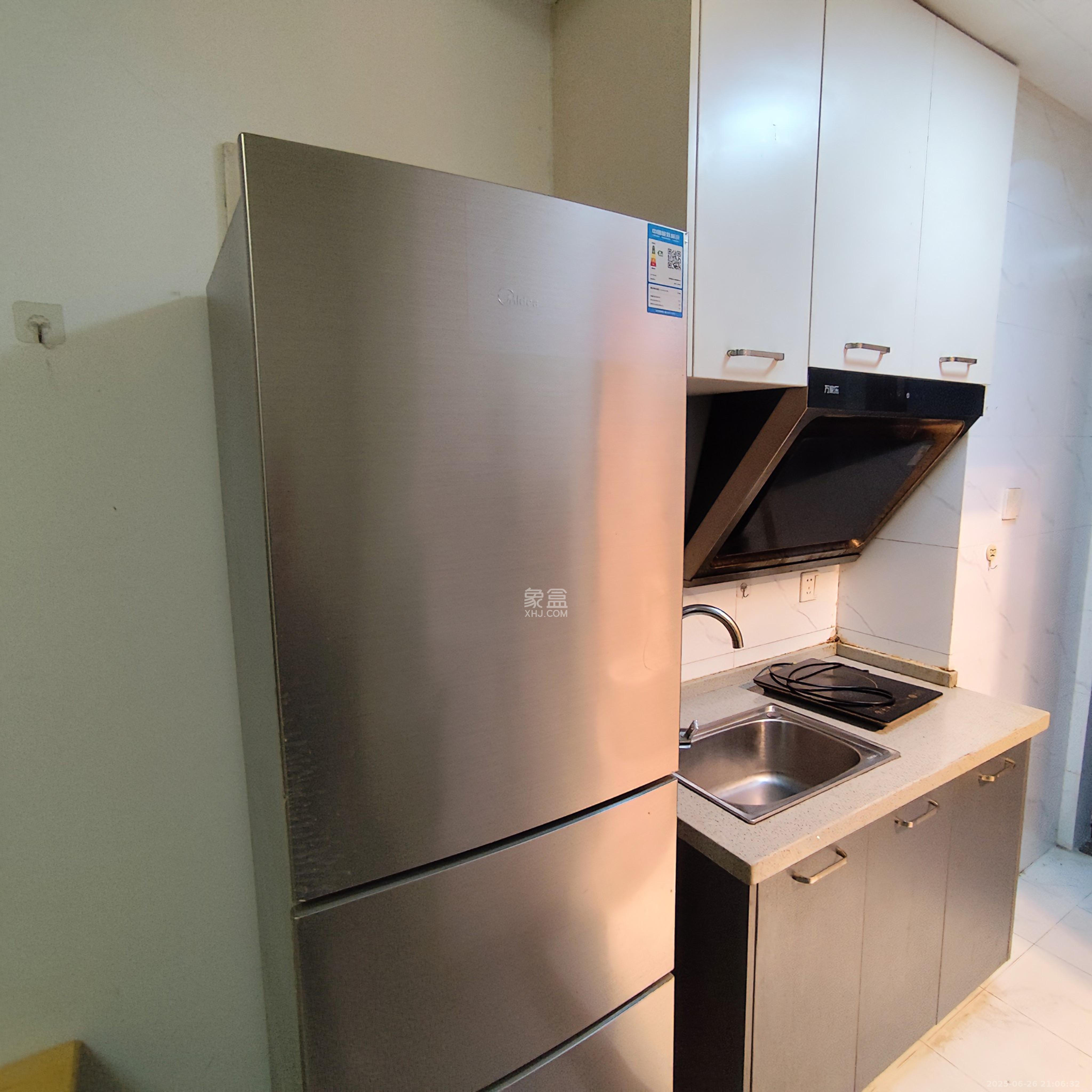 裕天国际商汇中心 1室1厅1卫 1100.0元/月 裕天国际商汇中心 1室1厅1卫 1100.0元/月室内图