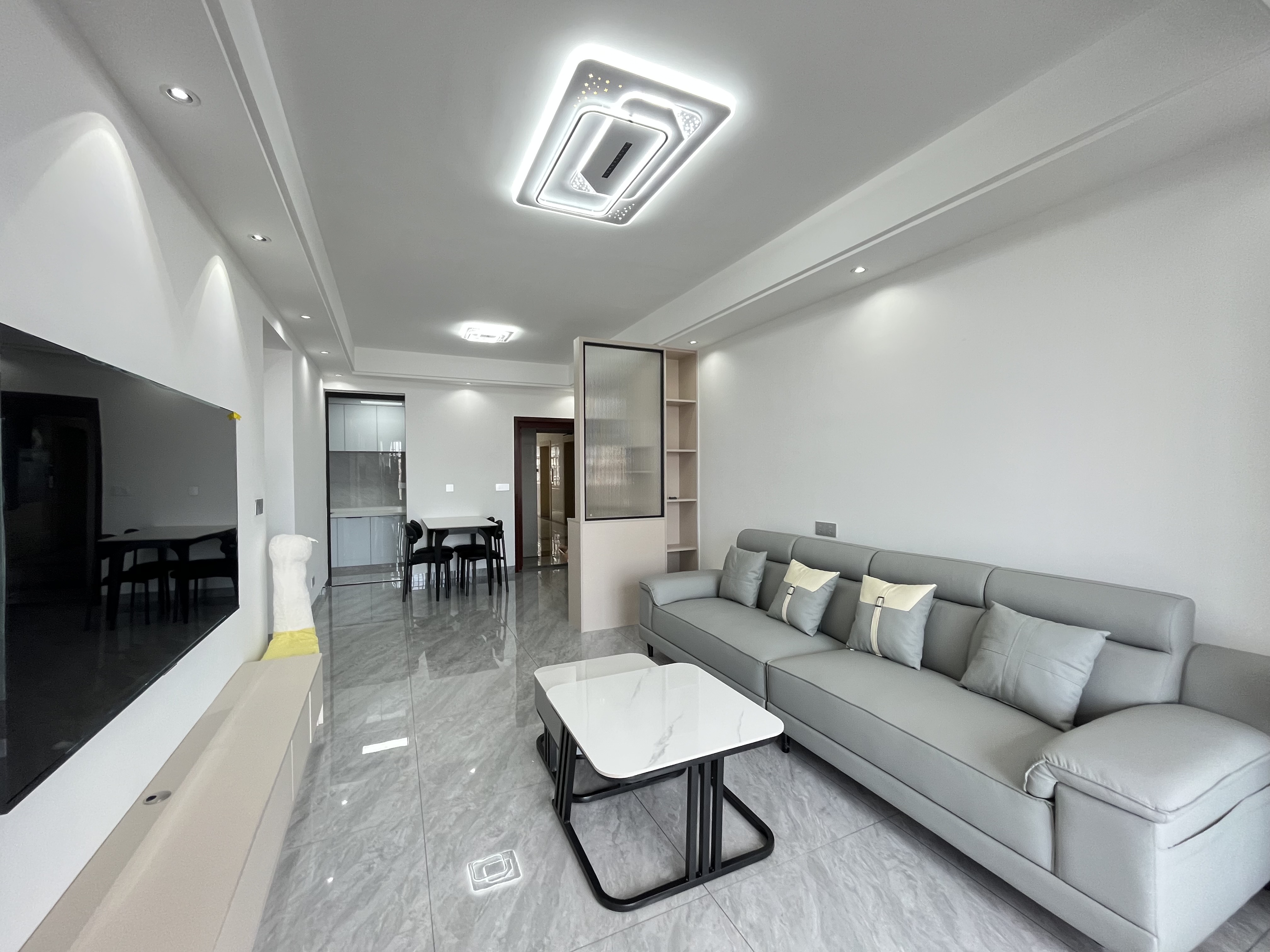 互助小区电梯房 2室2厅1卫 1600.0元/月 互助小区电梯房 2室2厅1卫 1600.0元/月室内图