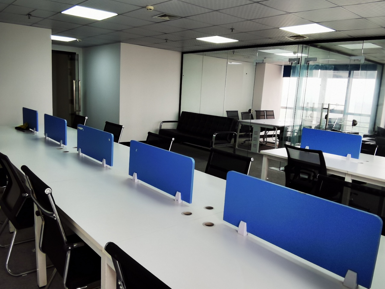 财富广场 2室1厅0卫 5800.0元/月 财富广场 2室1厅0卫 5800.0元/月室内图