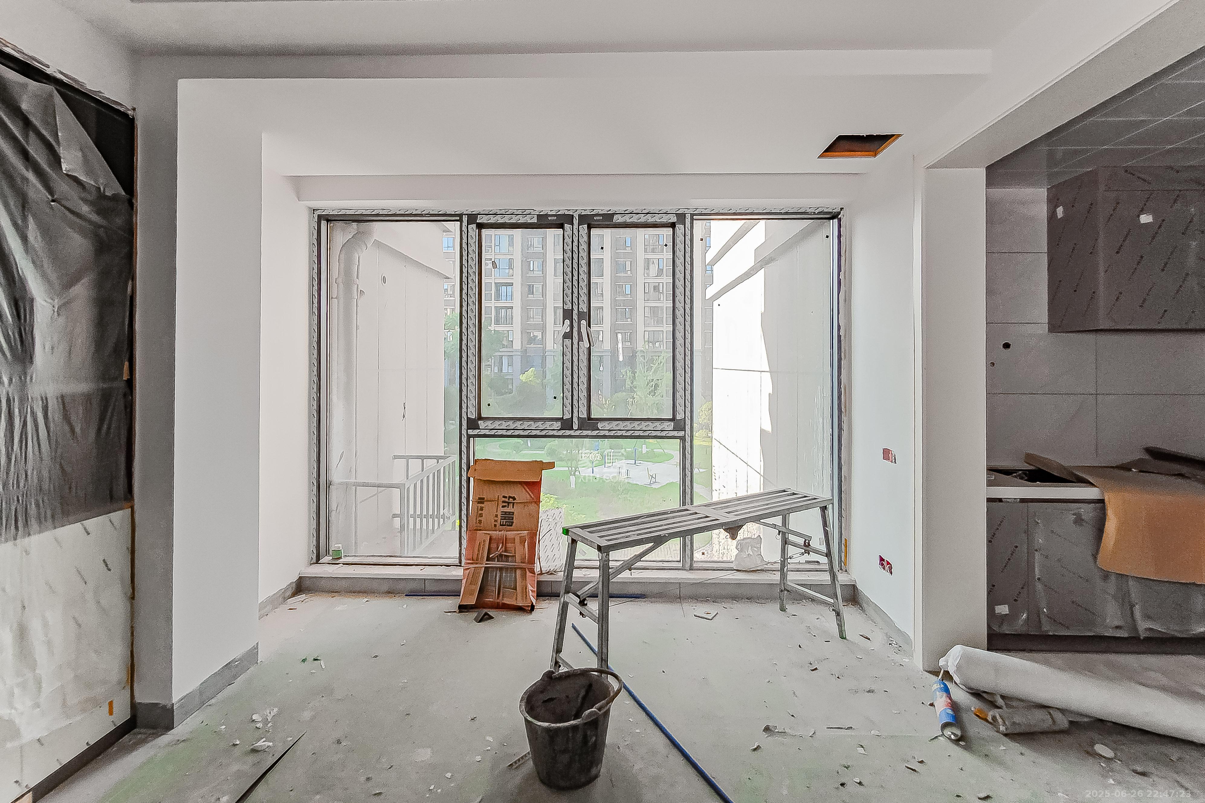 艺源颂雅小区(719街区)  4室2厅2卫    88.0万 艺源颂雅小区(719街区)  4室2厅2卫    88.0万客厅