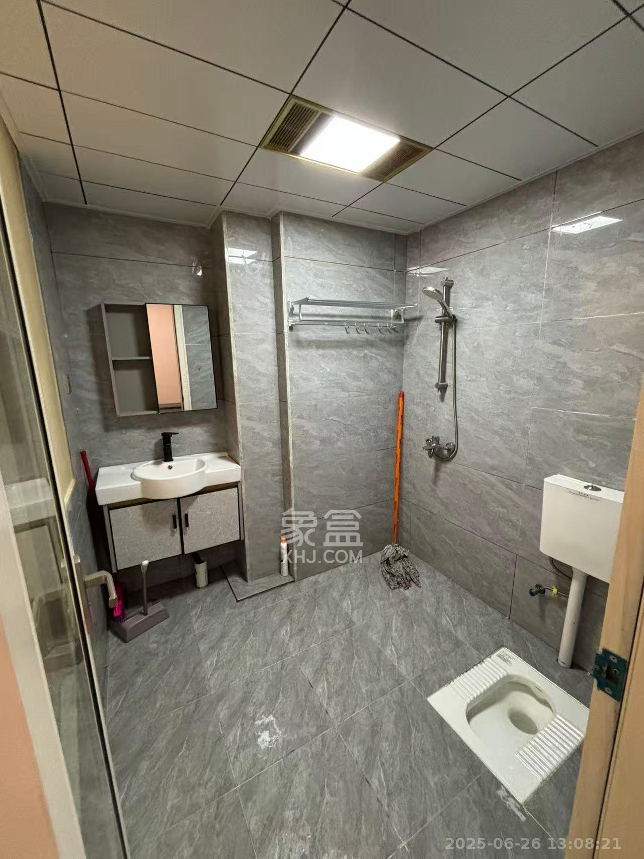 中建嘉和城  1室1厅1卫   1600.00元/月室内图
