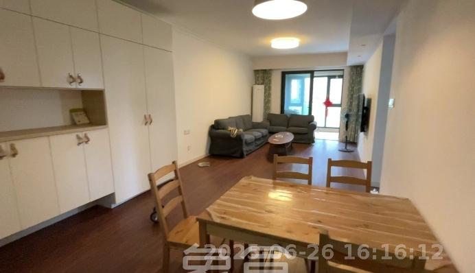 万科魅力之城锋镜里  3室2厅2卫   2500.00元/月室内图