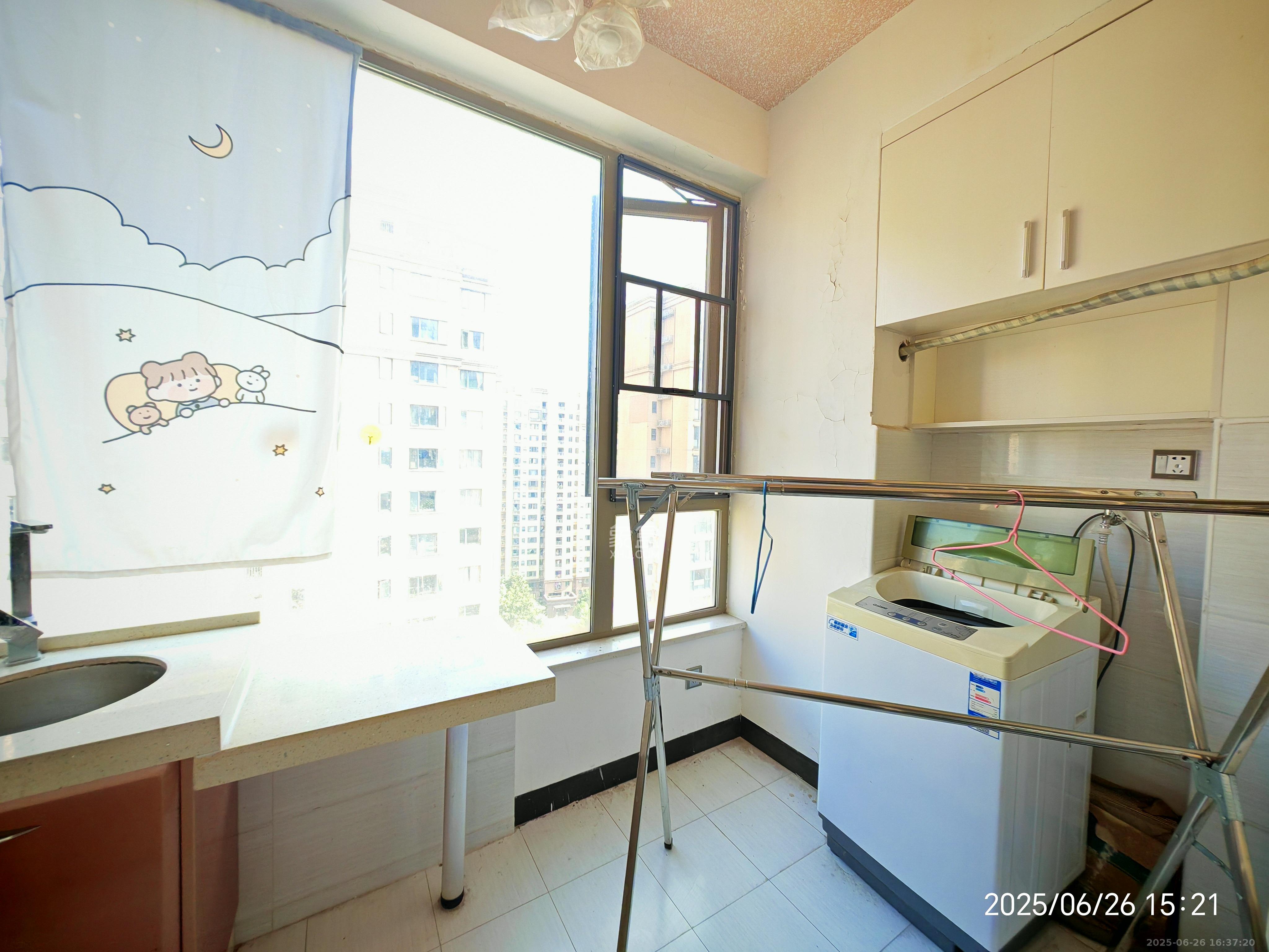 怡海星城 1室1厅1卫 1100.0元/月 怡海星城 1室1厅1卫 1100.0元/月室内图