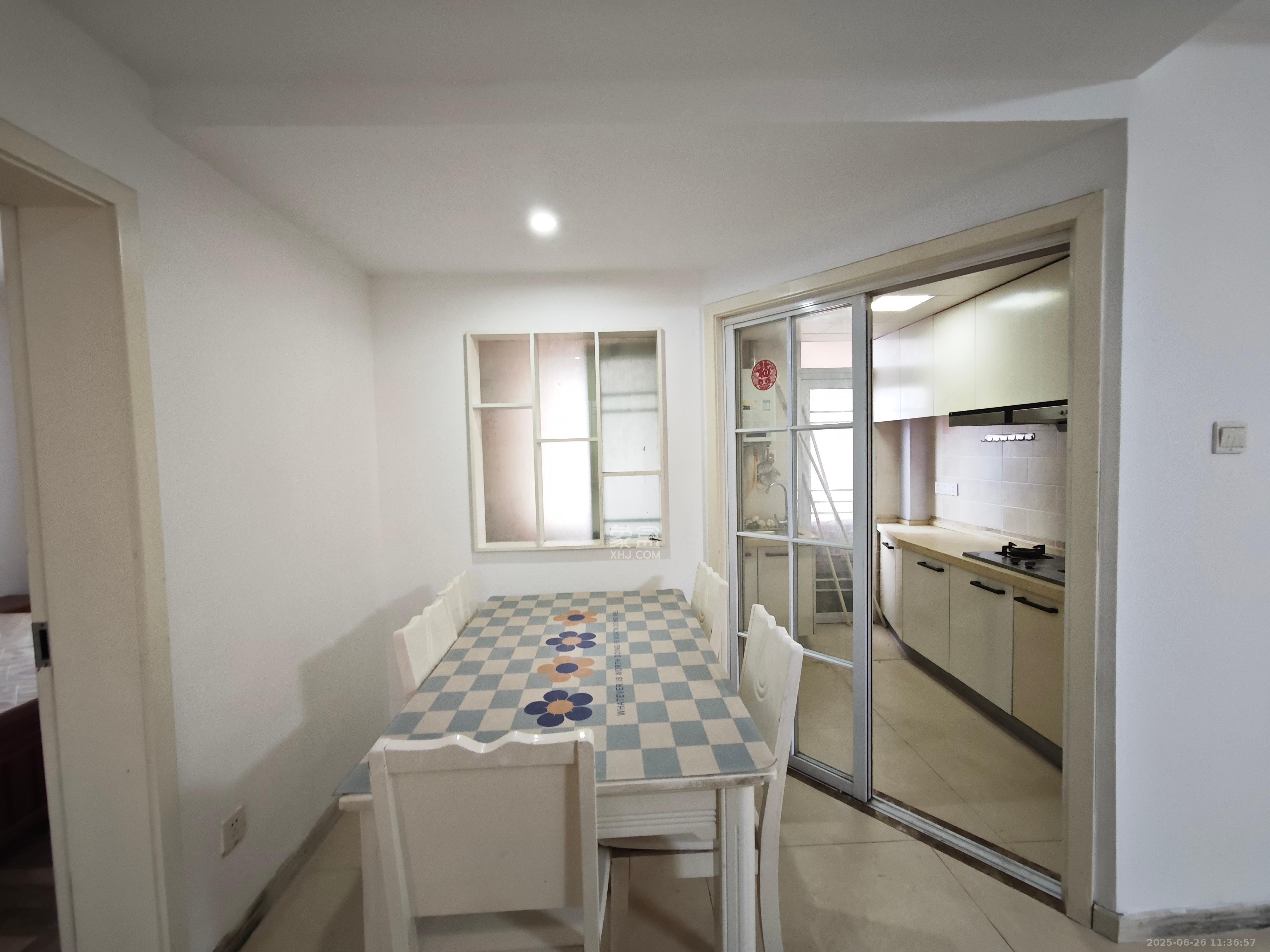 恒广国际景园一二区 1室2厅1卫 1900.0元/月 恒广国际景园一二区 1室2厅1卫 1900.0元/月室内图