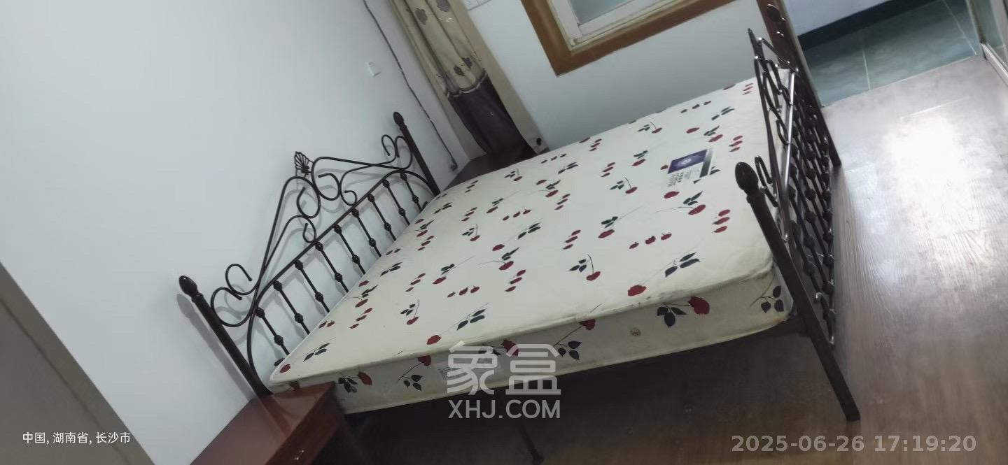 东风路汽电宿舍（东风路三条巷/四条巷）  2室1厅1卫   1300.00元/月室内图