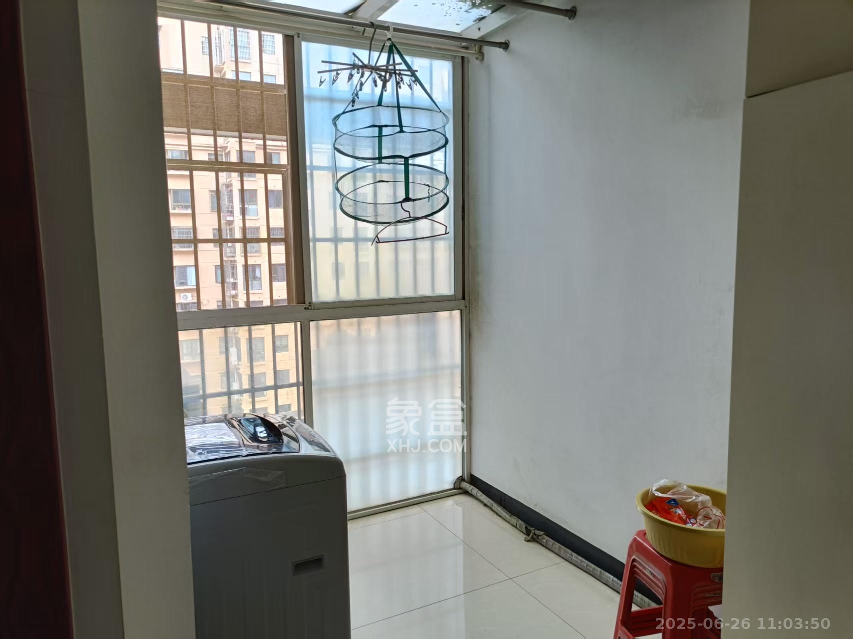 森林公园壹号(森林雅苑) 4室2厅2卫 2200.0元/月 森林公园壹号(森林雅苑) 4室2厅2卫 2200.0元/月室内图